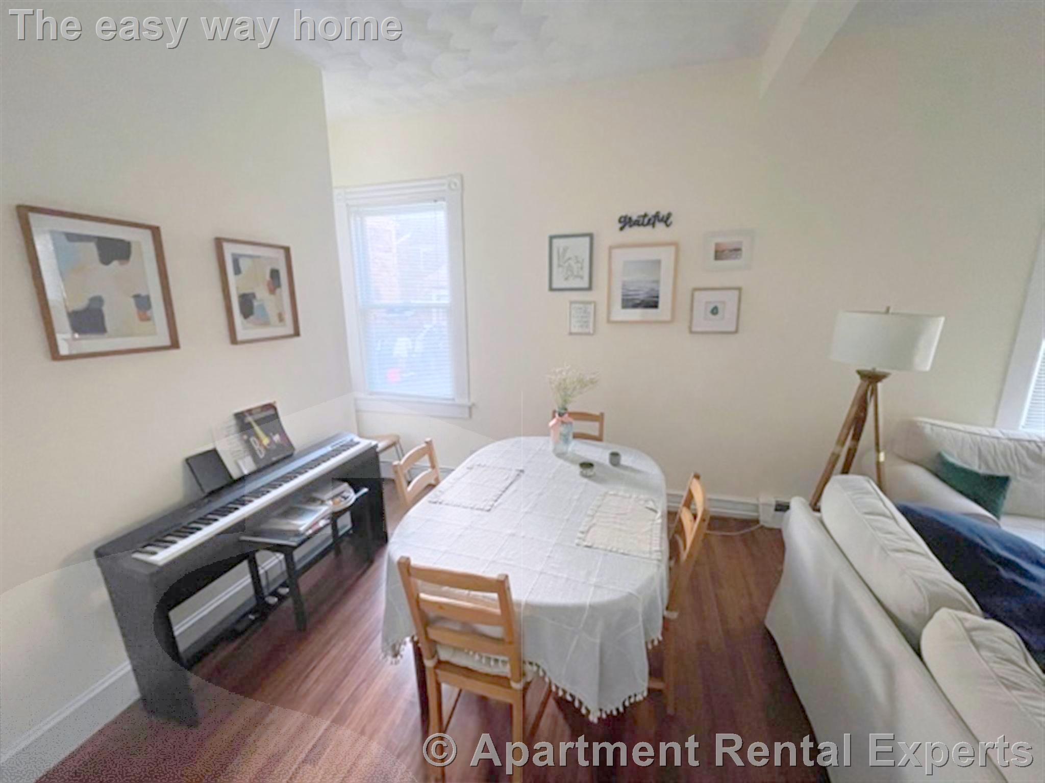 18 Grand View Ave, Prospect Hill