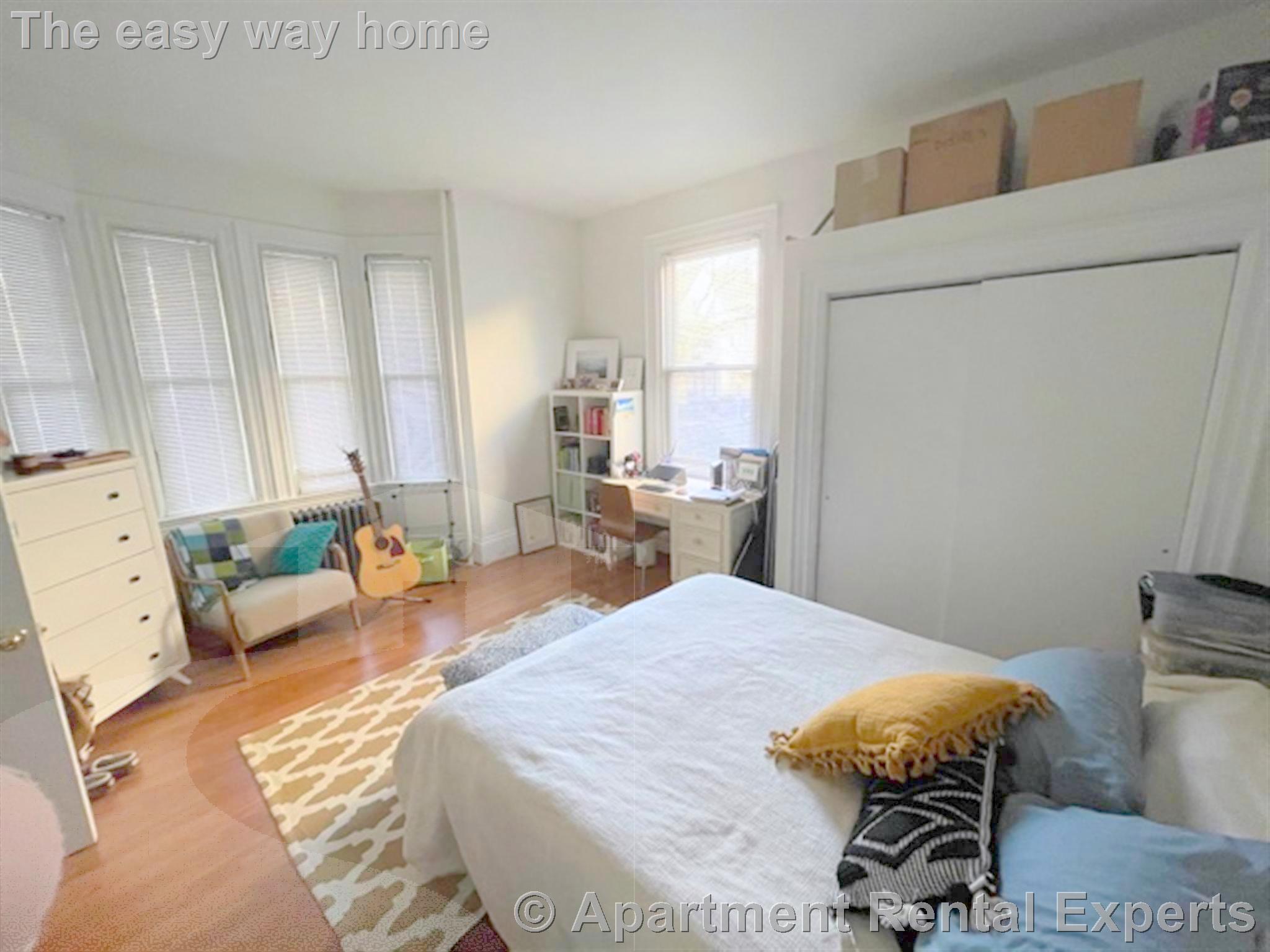 18 Grand View Ave, Prospect Hill