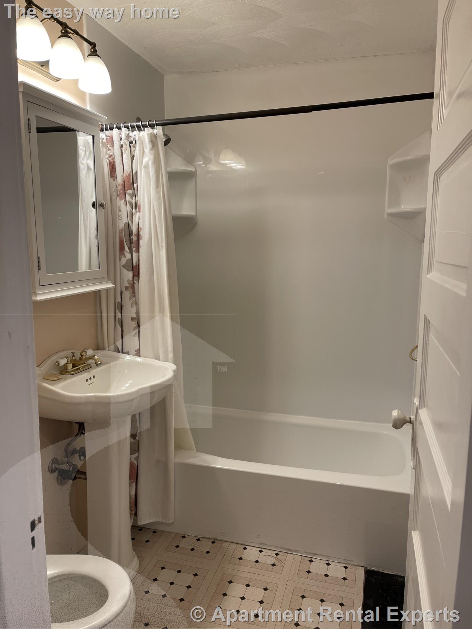 12 Barton St, Teele Square