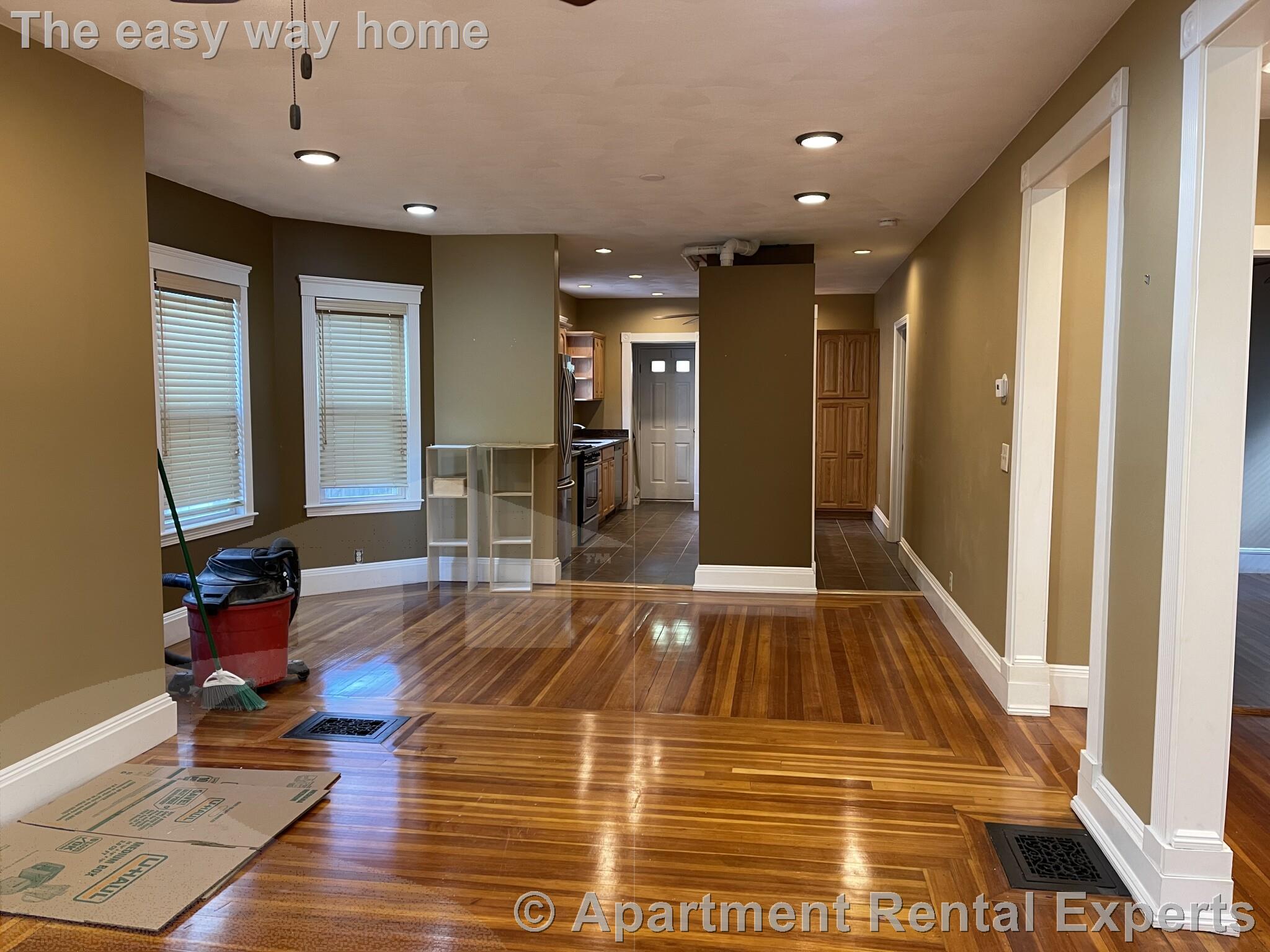 12 Barton St, Teele Square