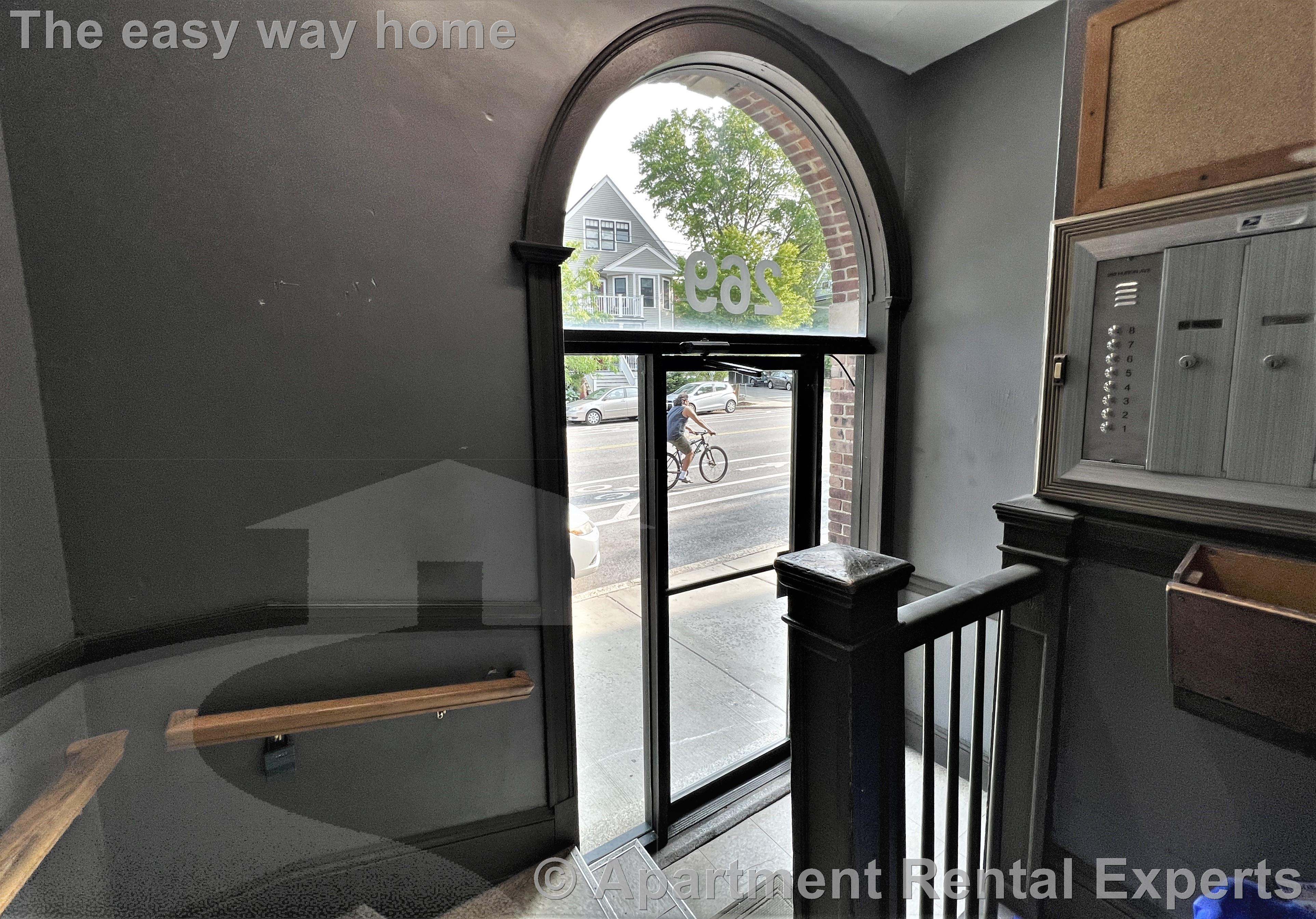 269 Huron Ave, Huron Village