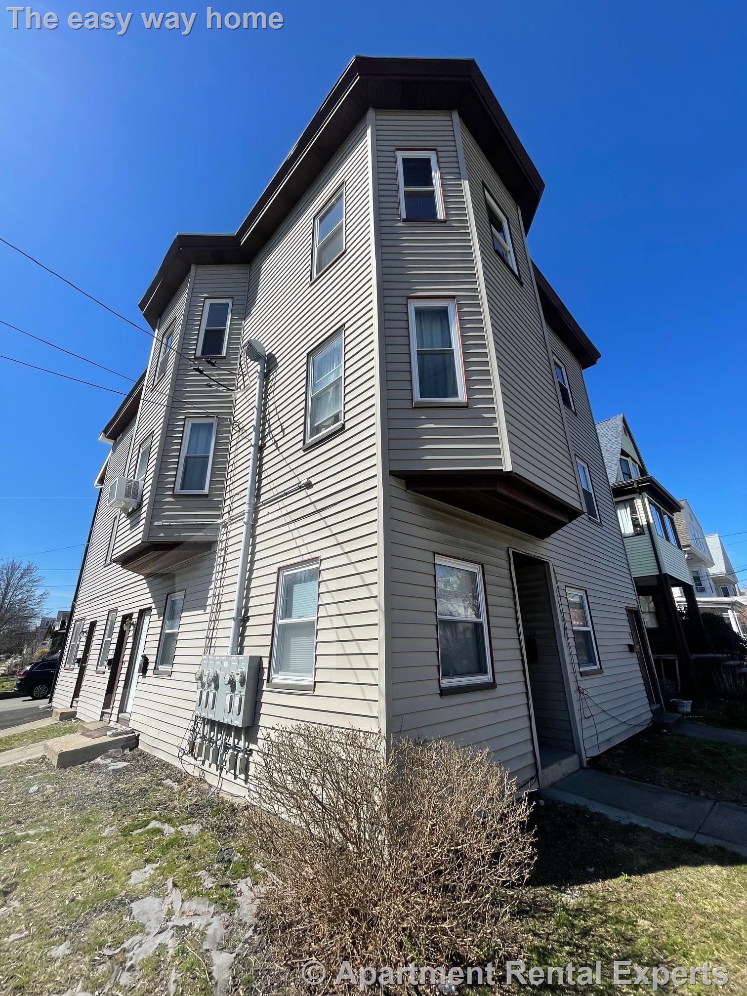 68 Grant Ave, Medford Square