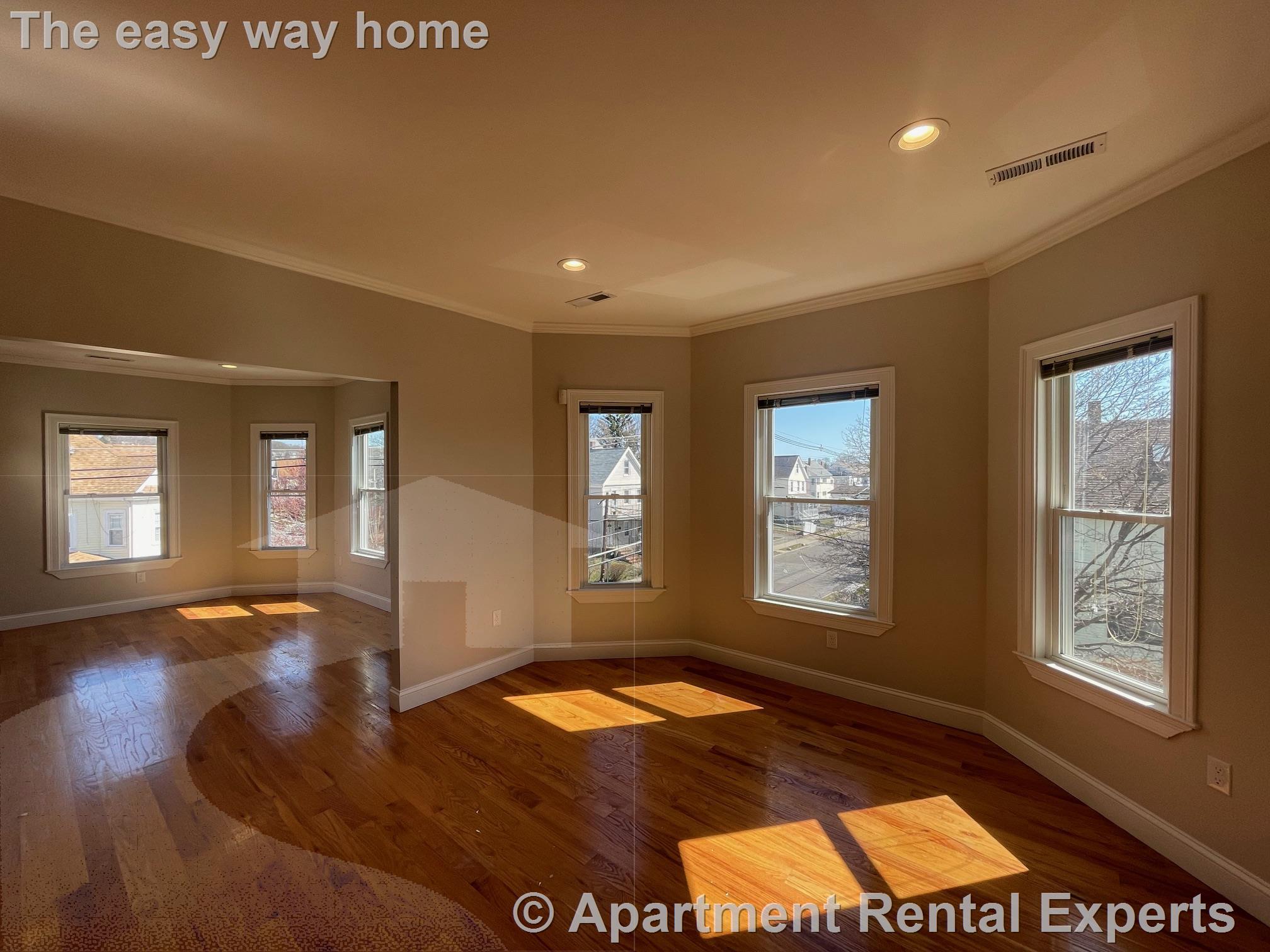 68 Grant Ave, Medford Square