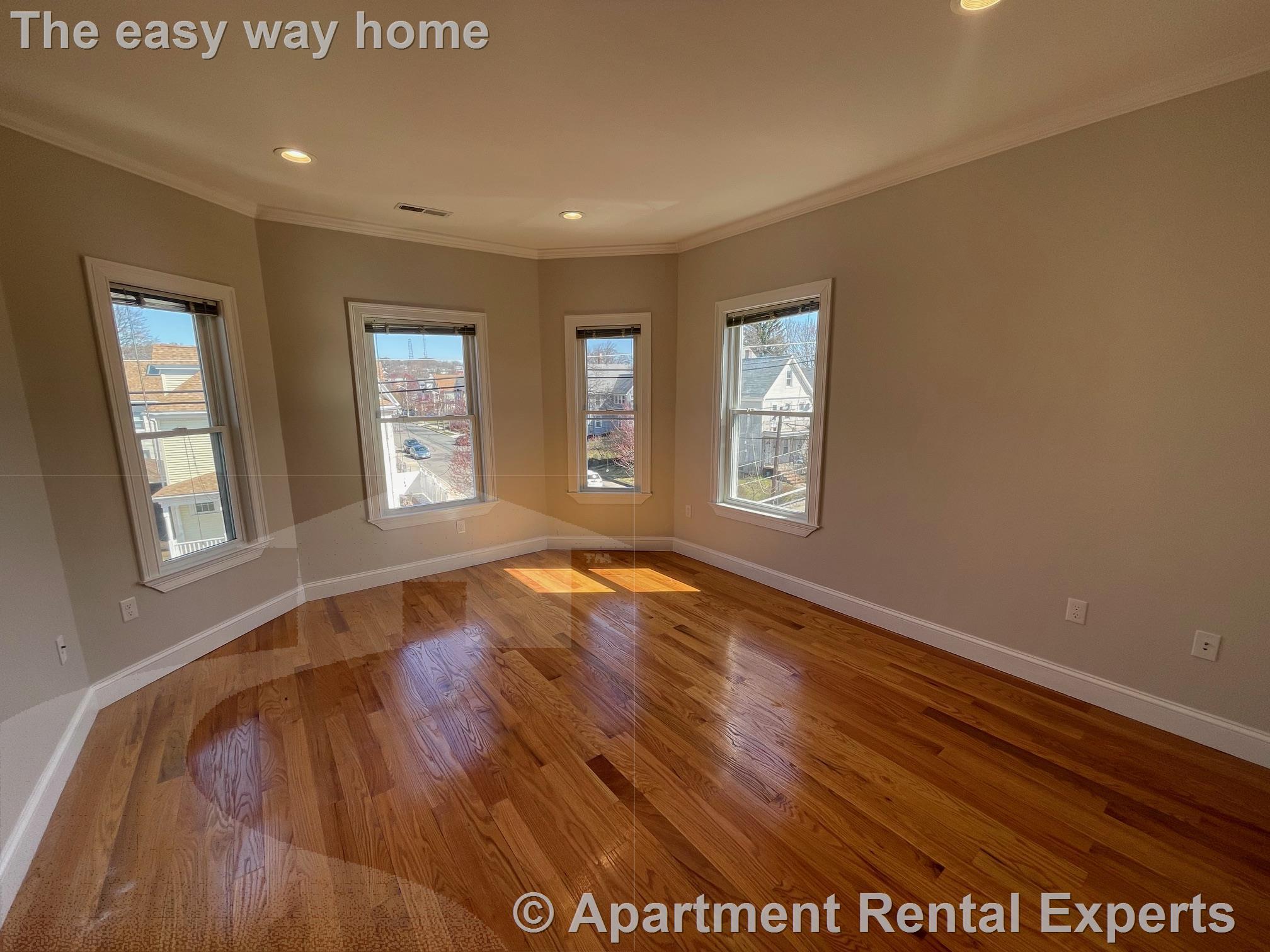 68 Grant Ave, Medford Square