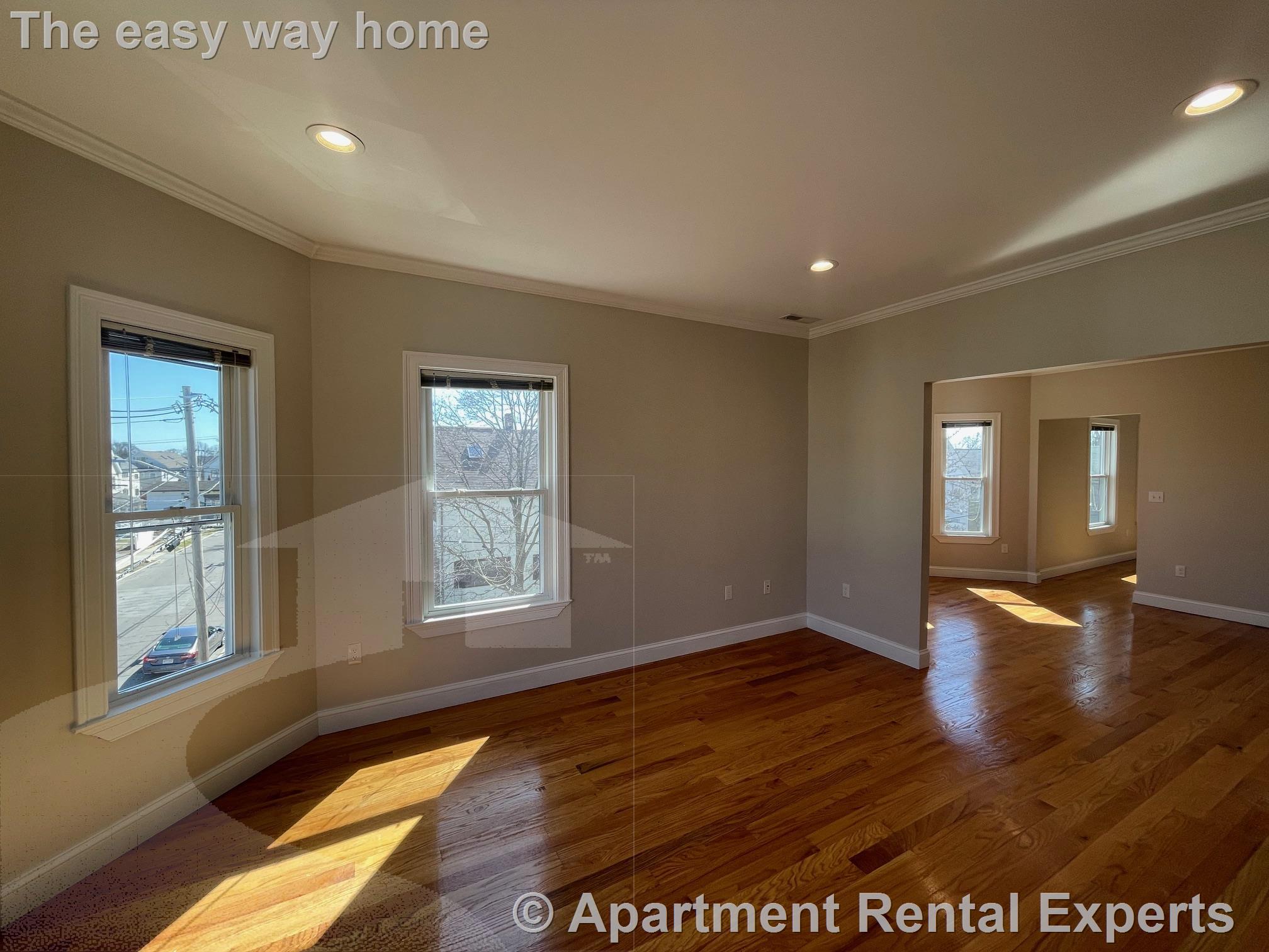 68 Grant Ave, Medford Square