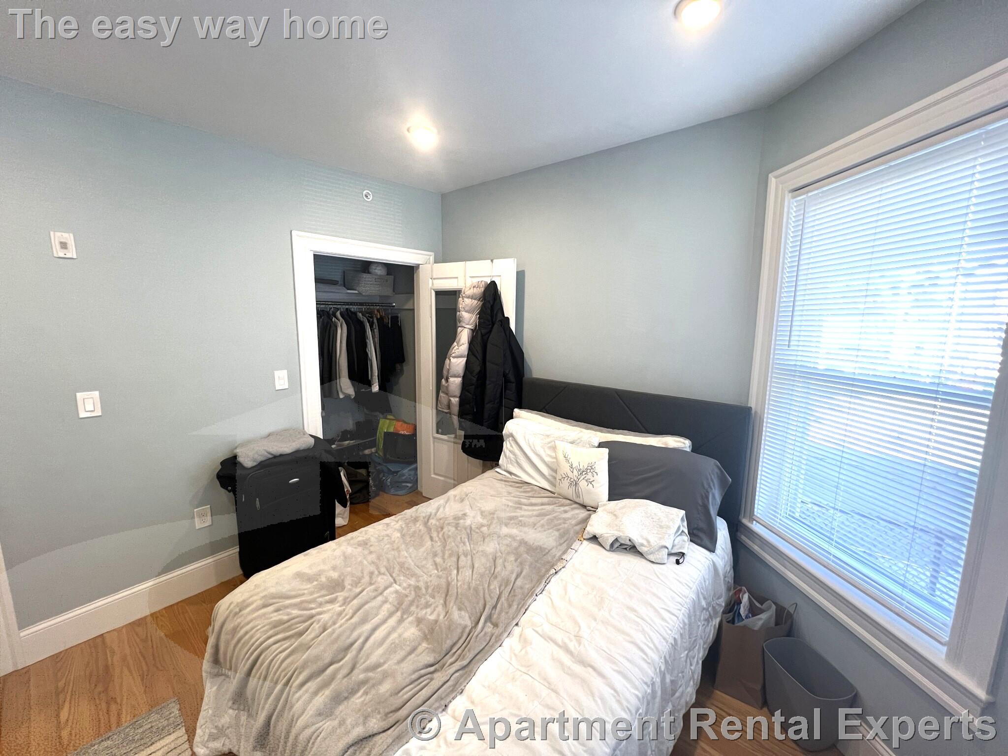 73 Winchester St, Ball Square