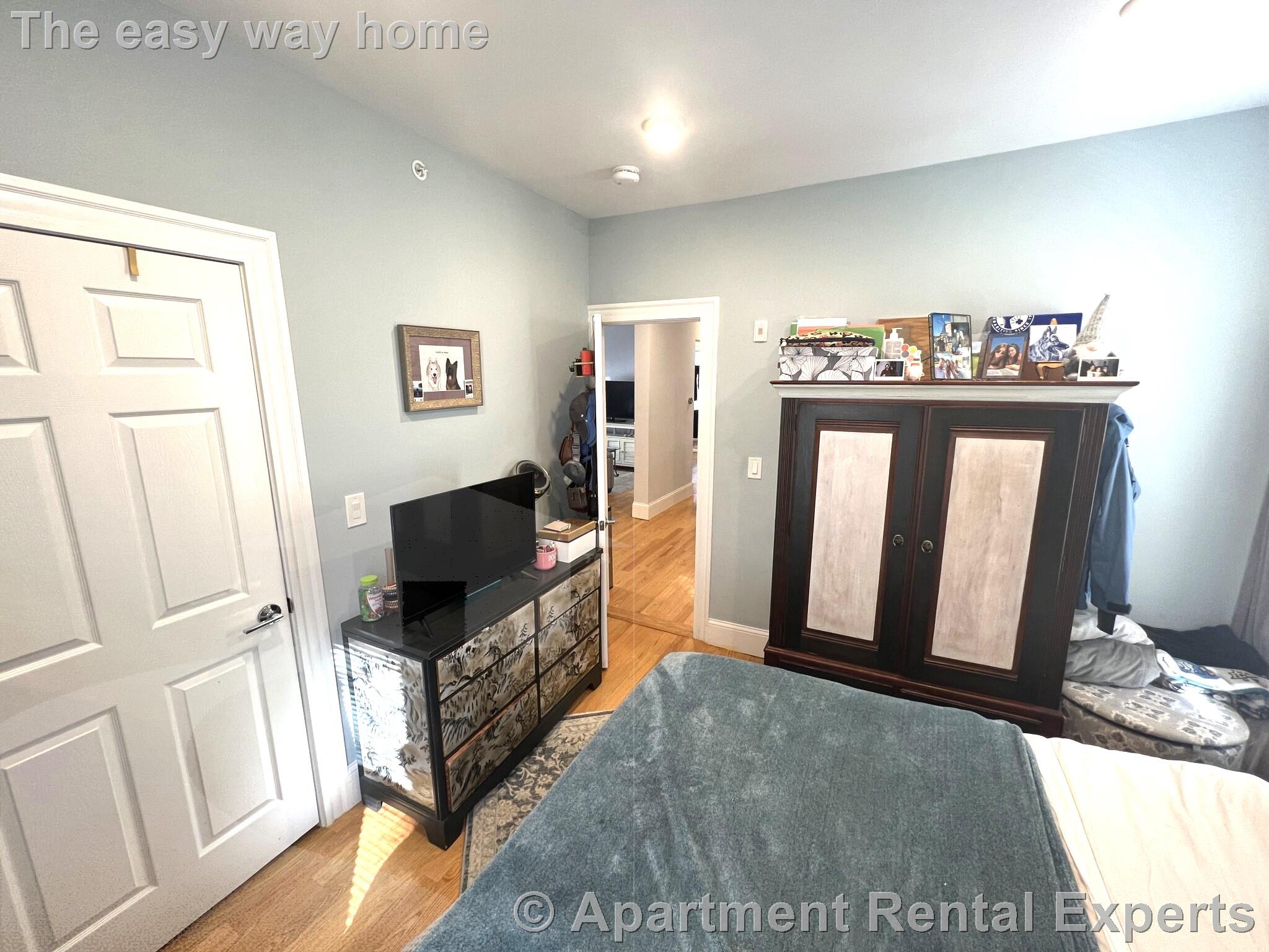 73 Winchester St, Ball Square