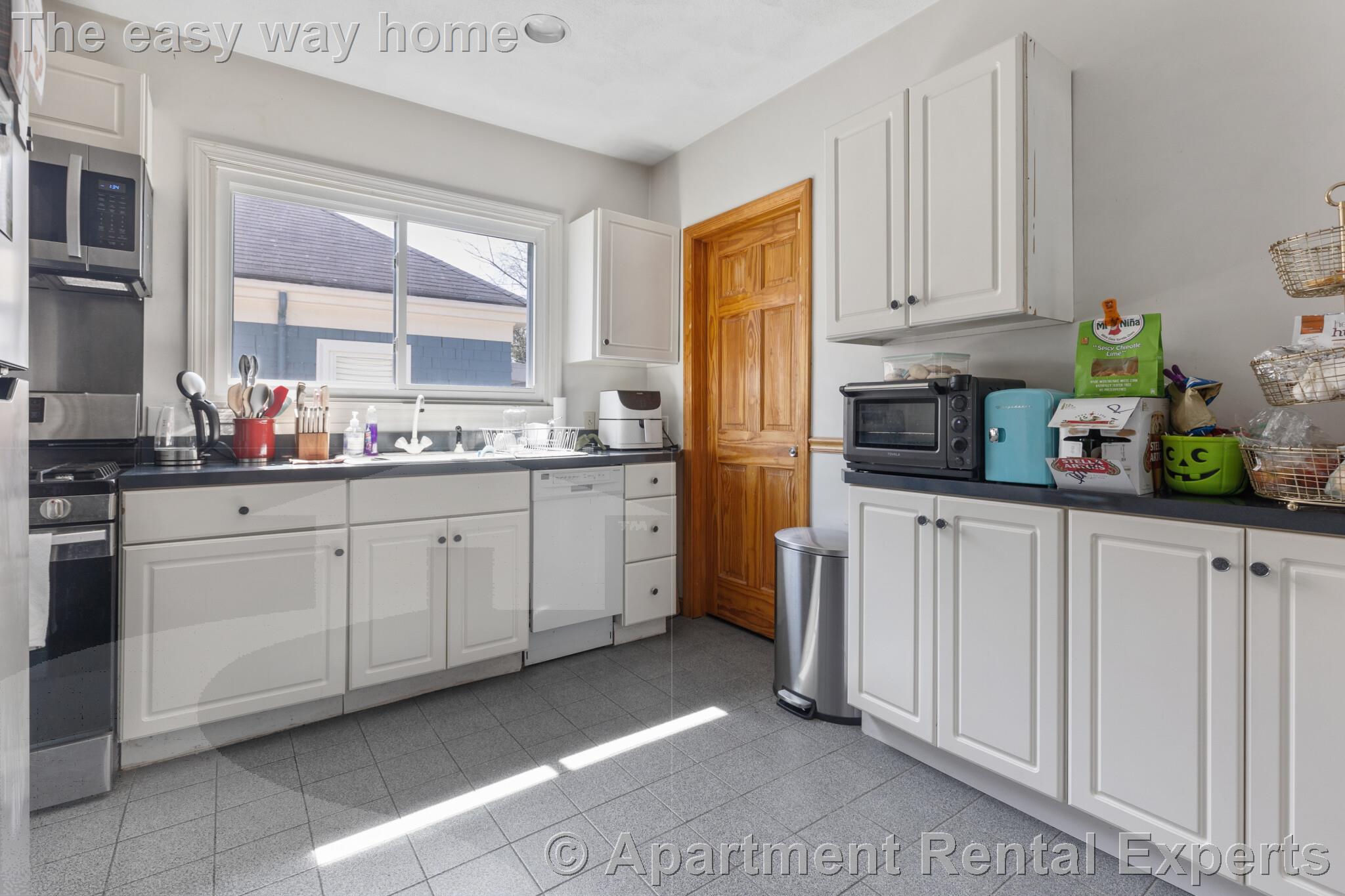 14 Barton St, Teele Square