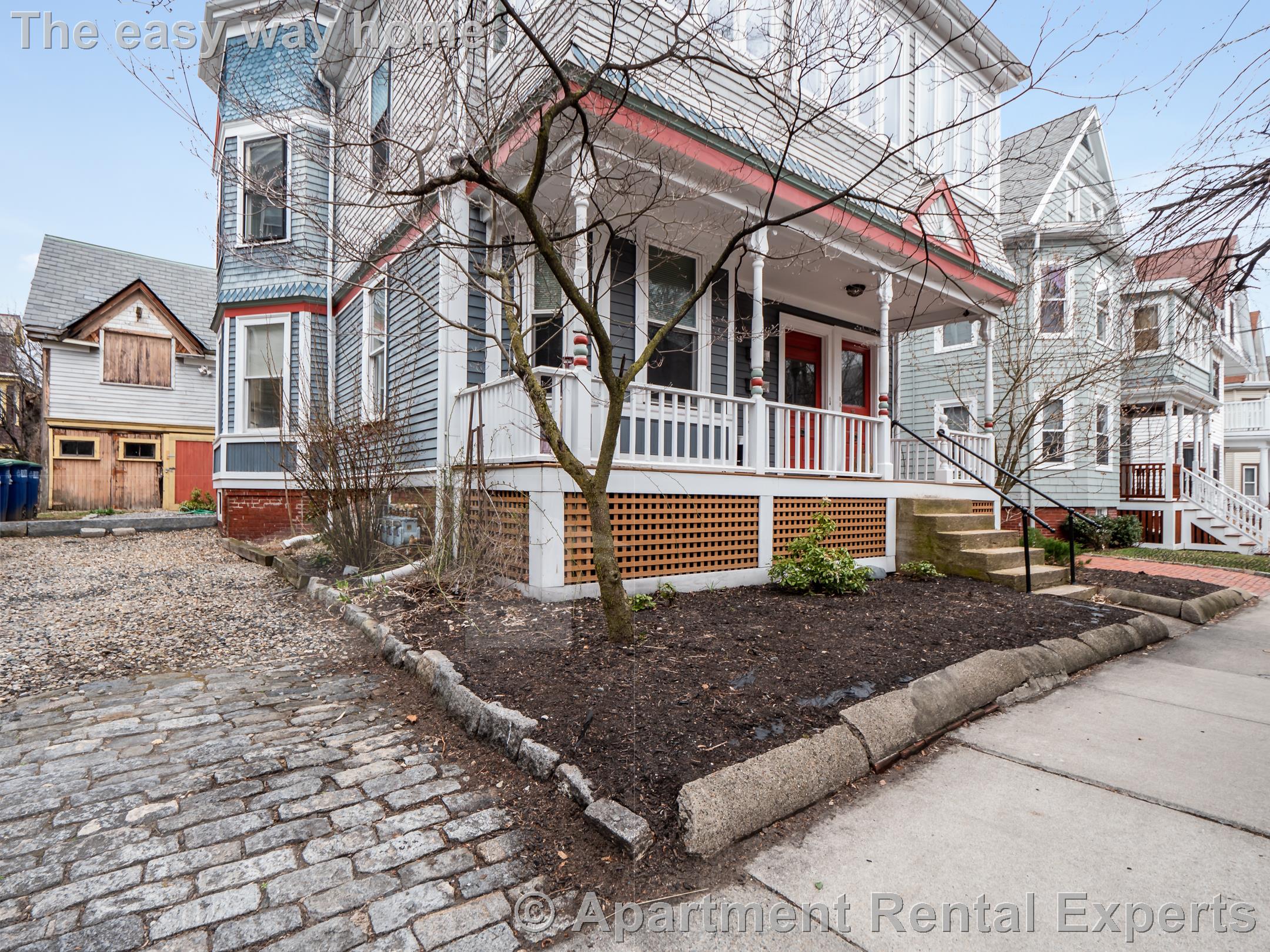 26 Willow Ave, Davis Square