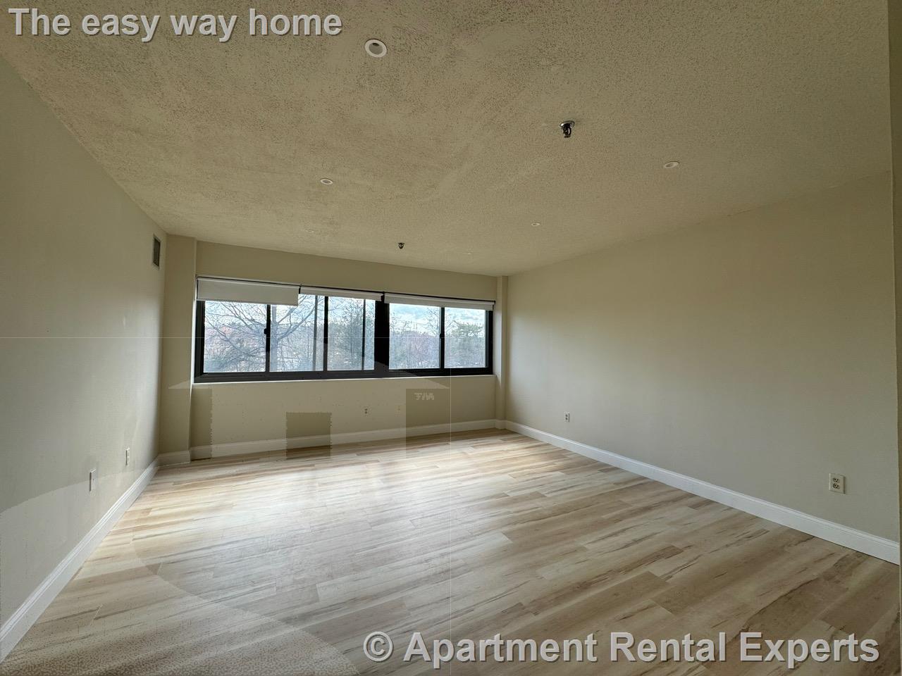 95 Audubon Rd, Wakefield