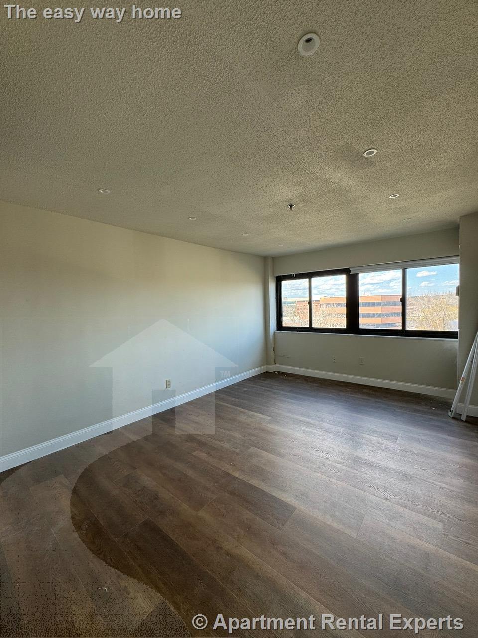 95 Audubon Rd, Wakefield