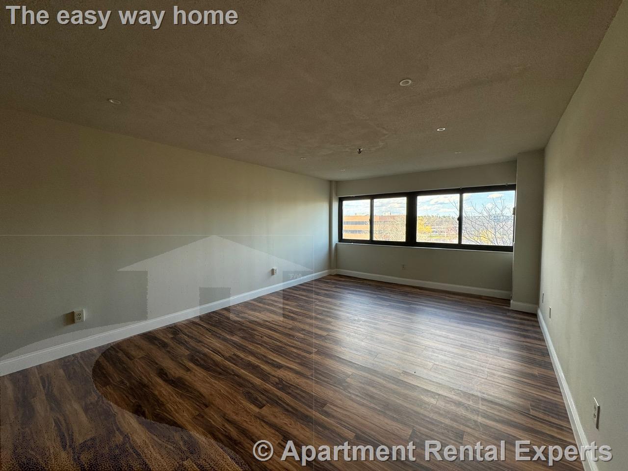 95 Audubon Rd, Wakefield