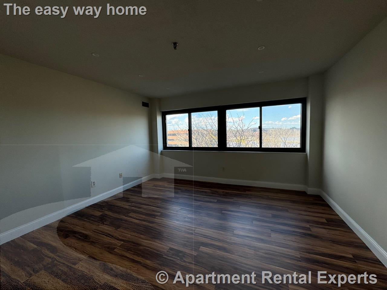 95 Audubon Rd, Wakefield