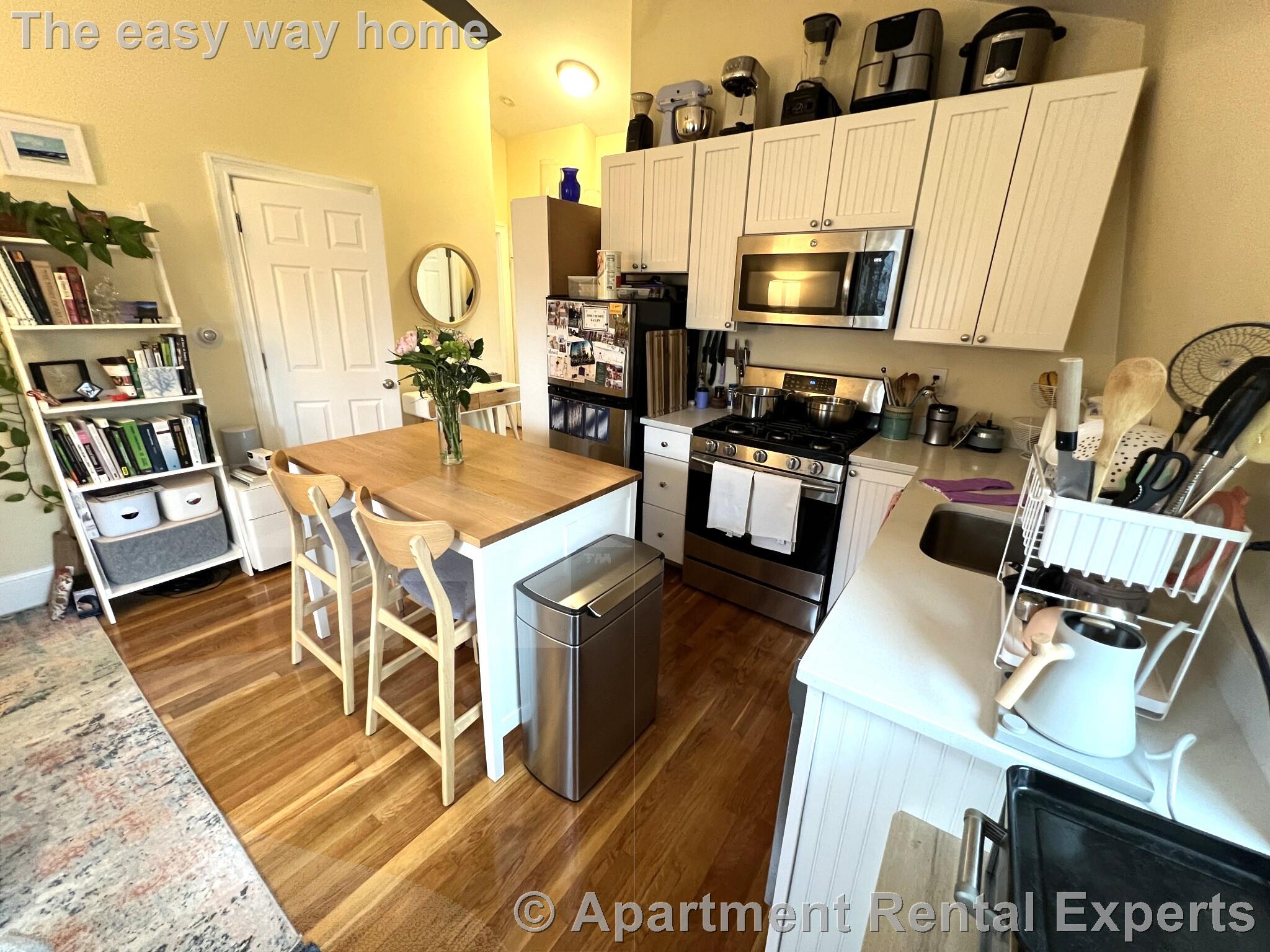 65 Walden St, Porter Square