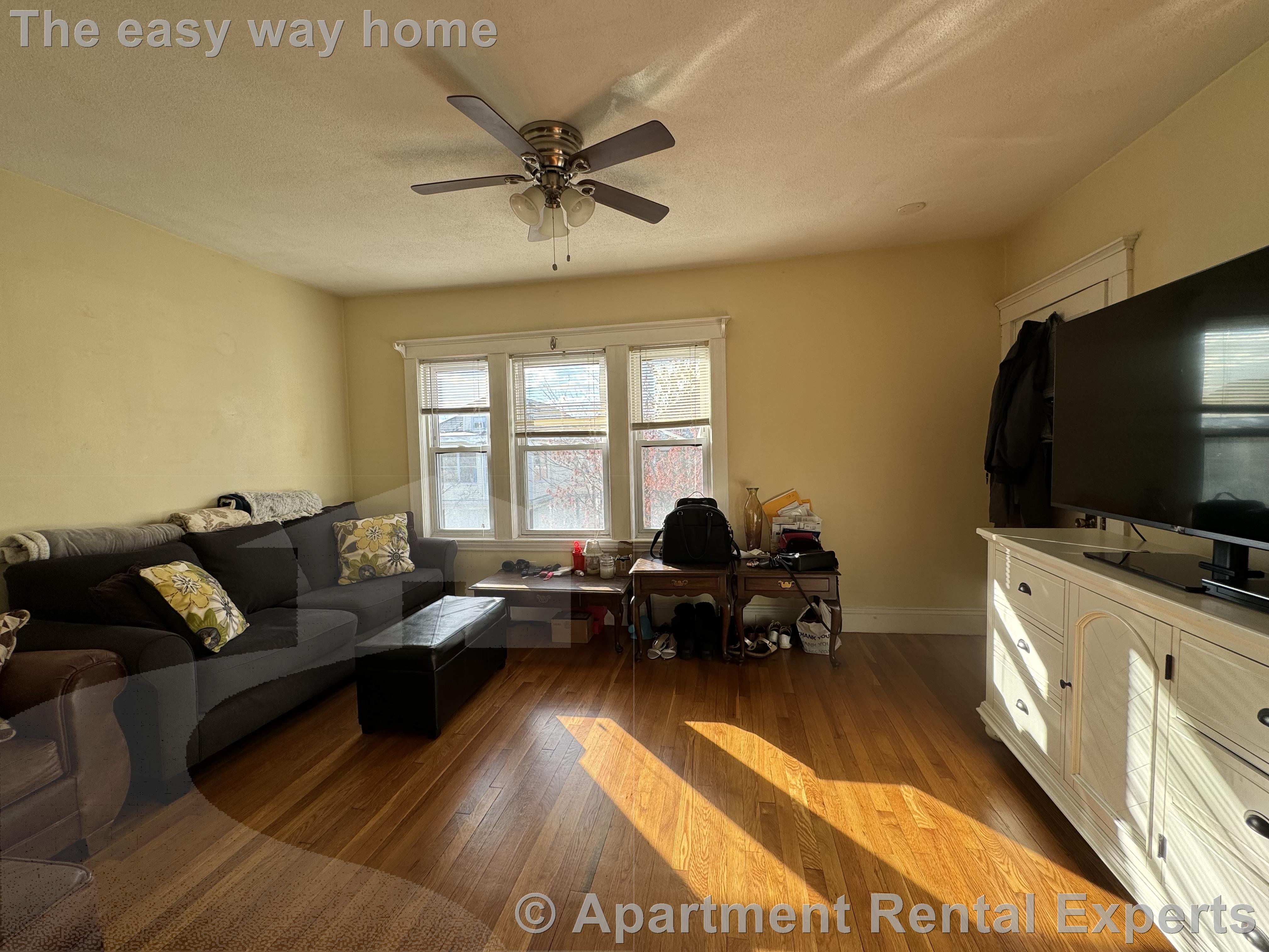 39A Minnesota Ave, East Somerville