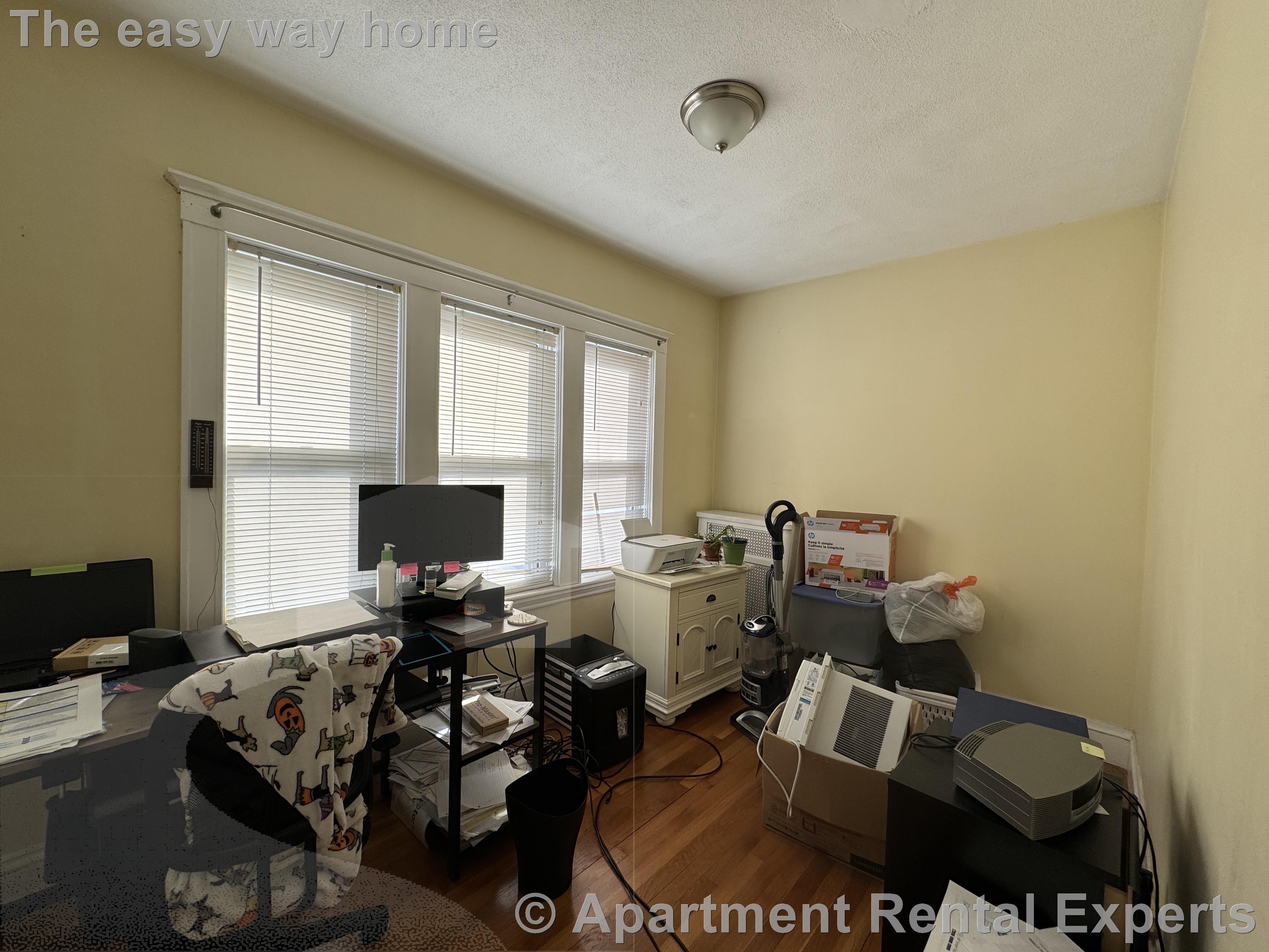 39A Minnesota Ave, East Somerville