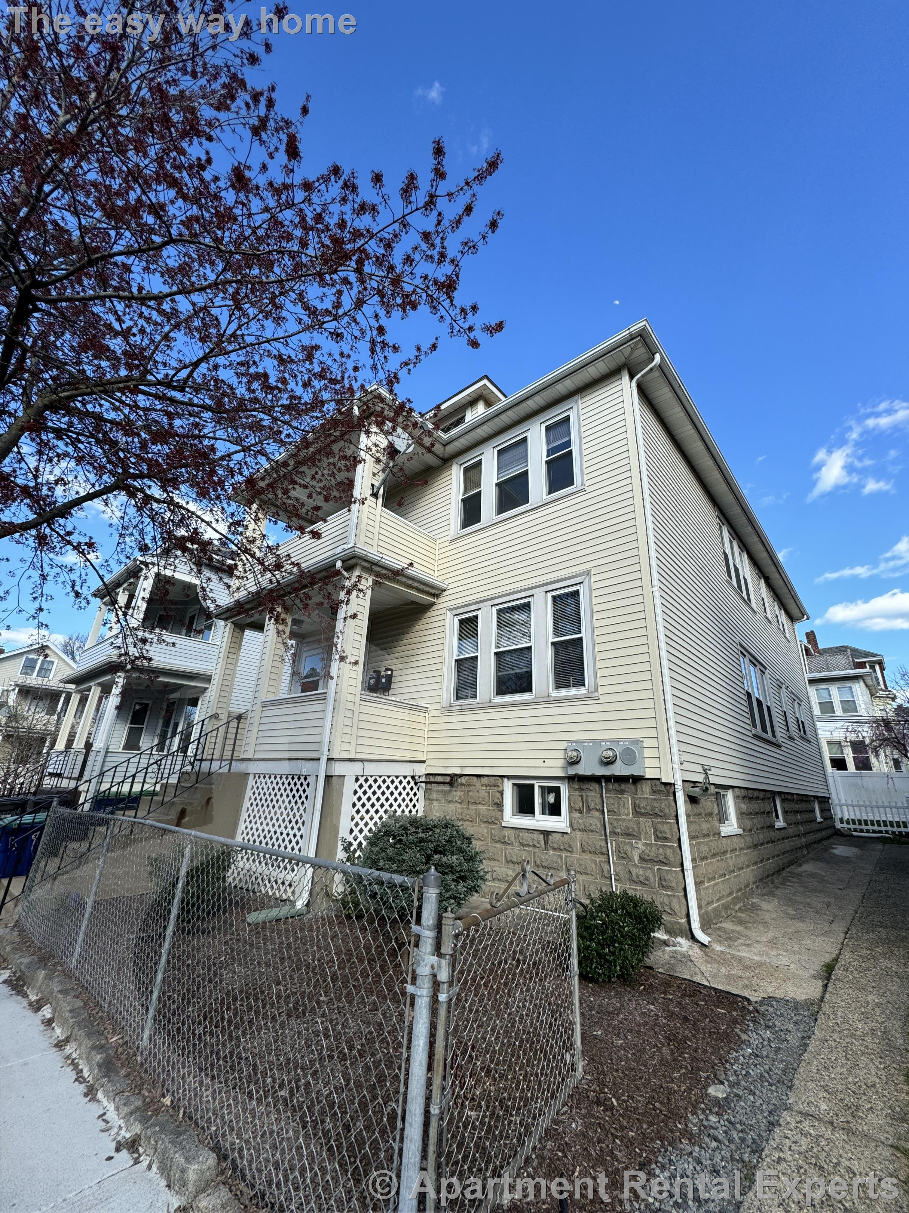 39A Minnesota Ave, East Somerville