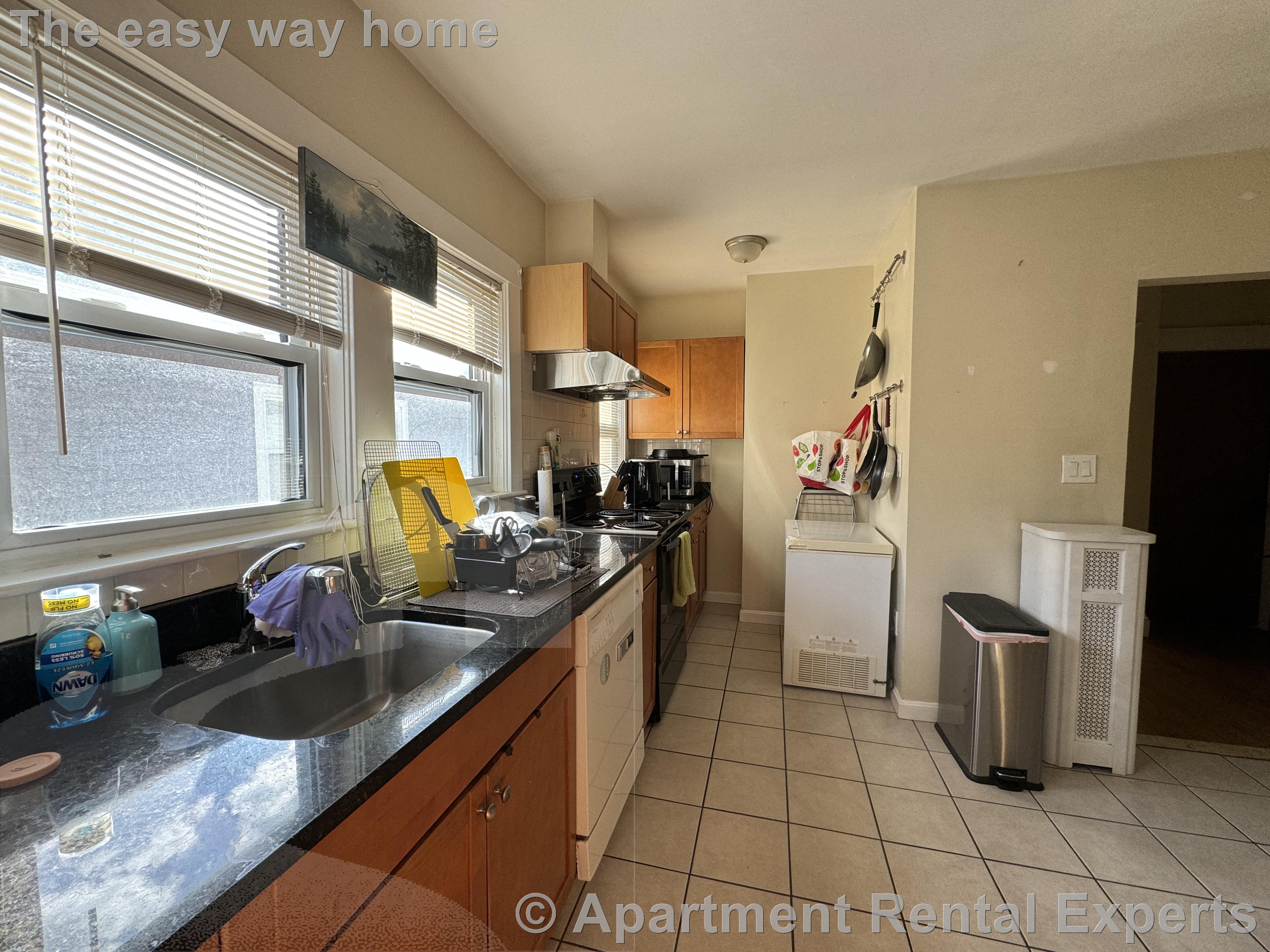 39A Minnesota Ave, East Somerville