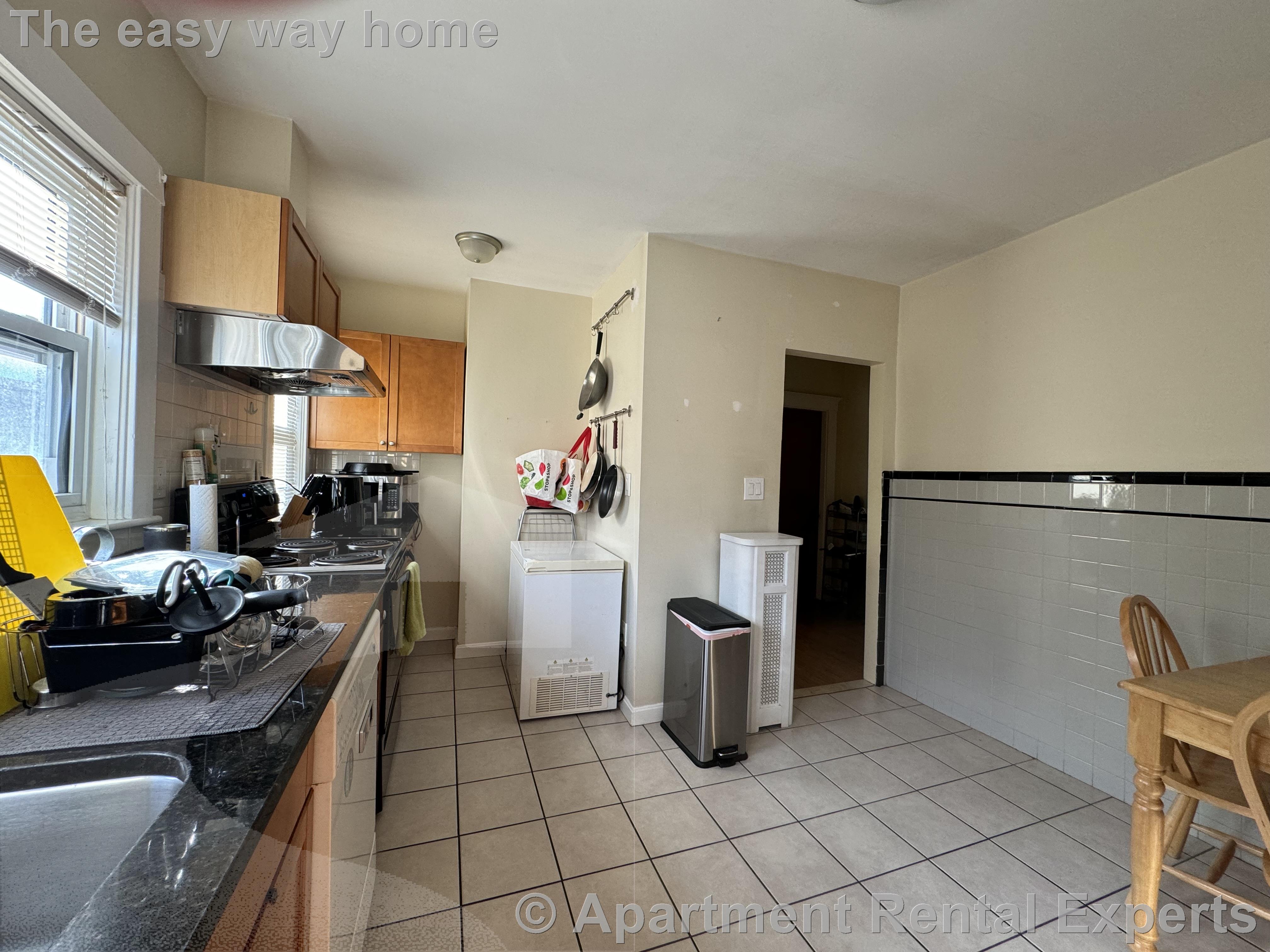 39A Minnesota Ave, East Somerville