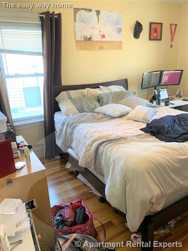 39A Minnesota Ave, East Somerville