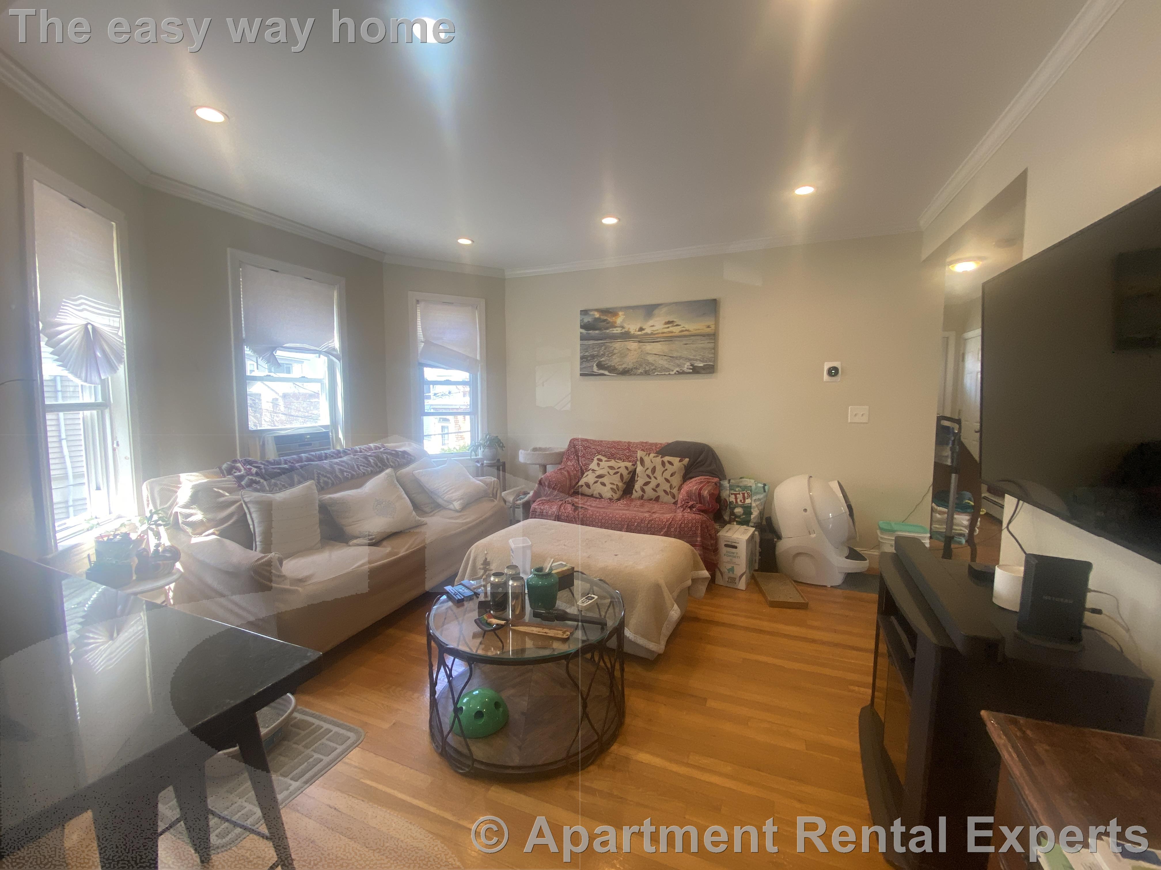 22 Rice St, Davis Square