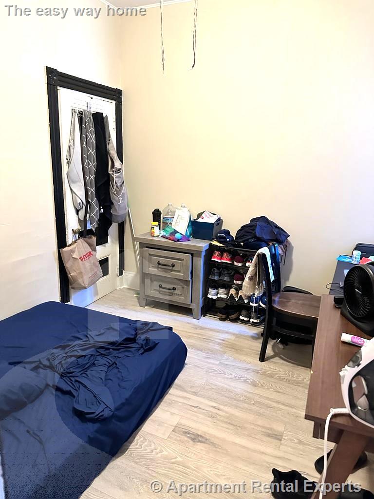 5 Linden St, Allston