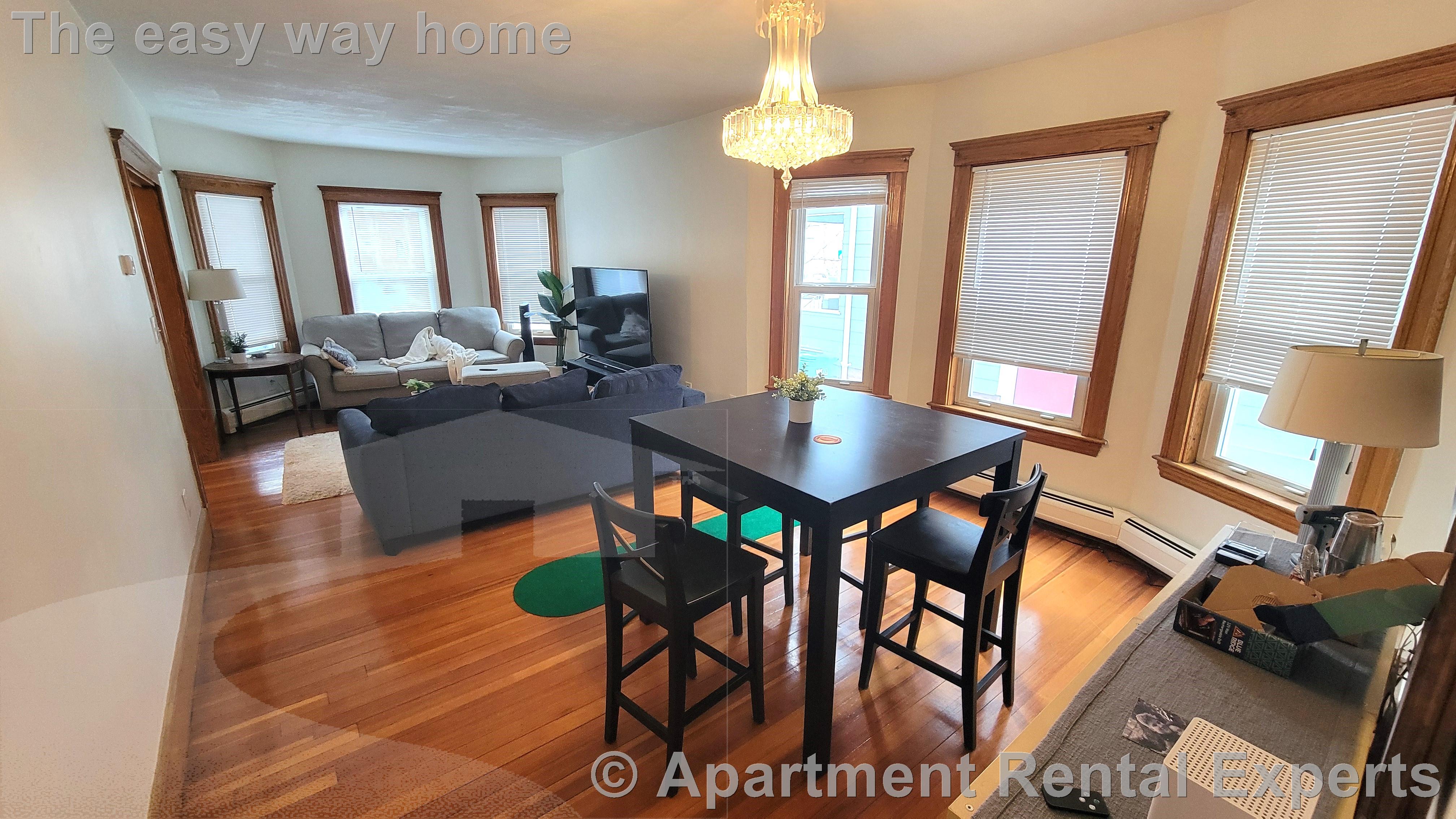 6 Bradford Ave, Tufts