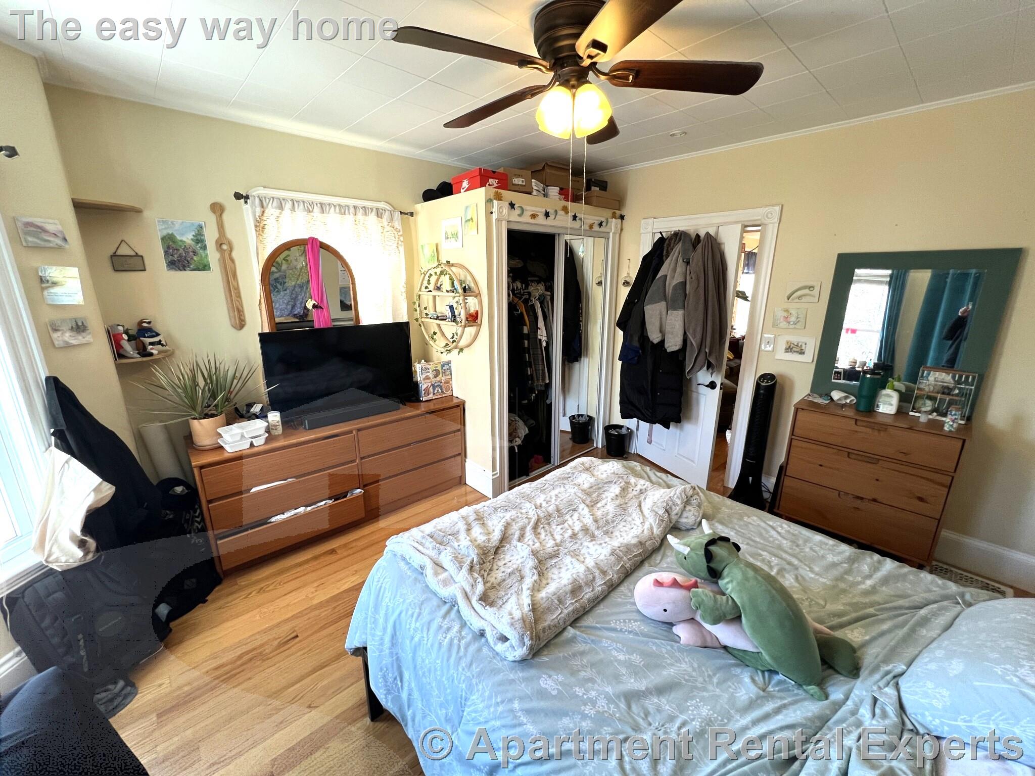 7 Jay St, Davis Square