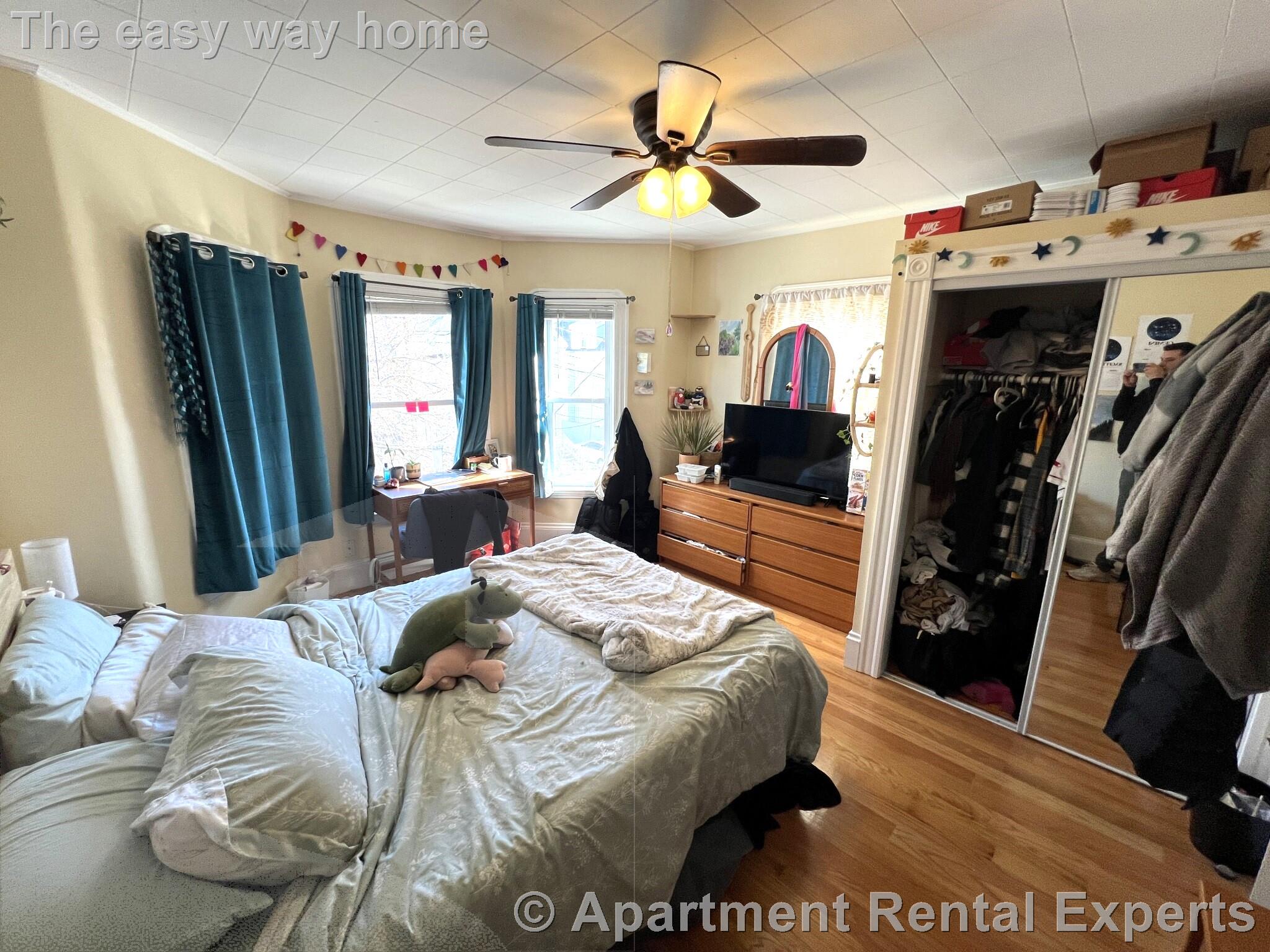 7 Jay St, Davis Square