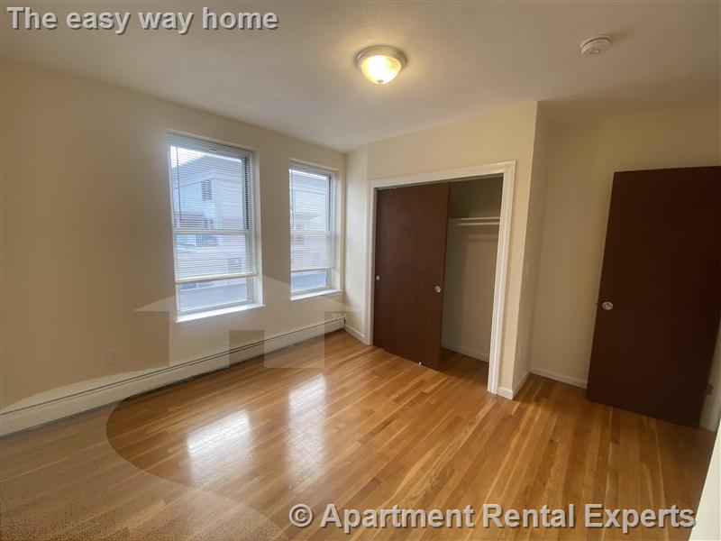 180 N Beacon St, Brighton