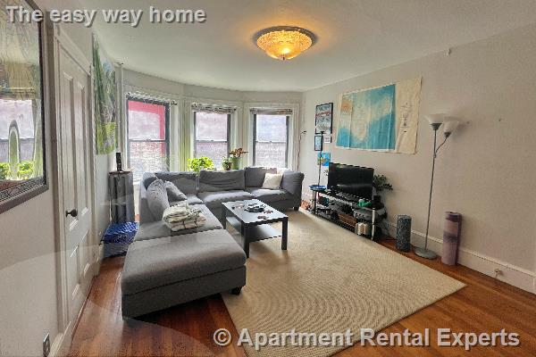 40 Cedar St, Porter Square