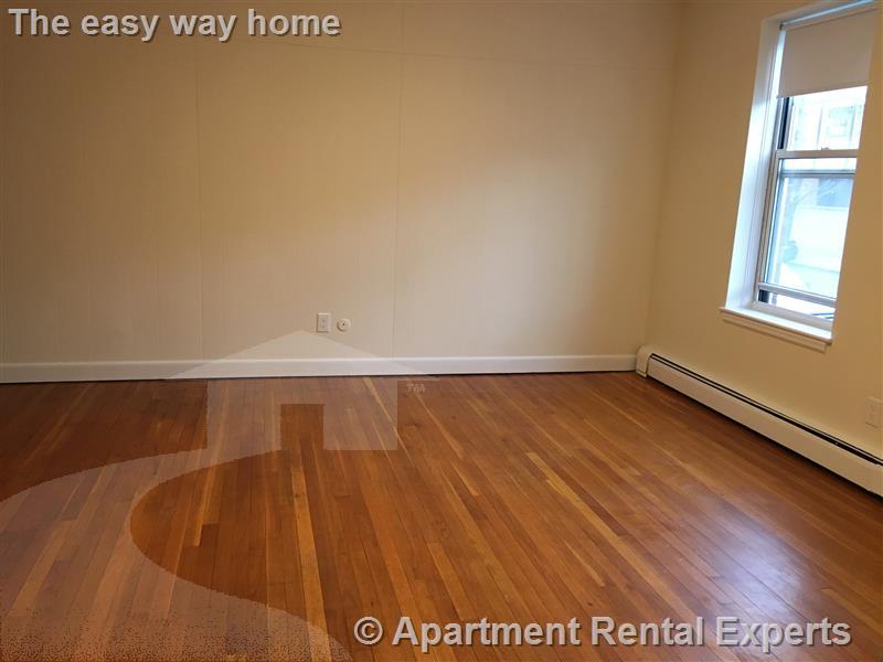 172 N Beacon St, Brighton