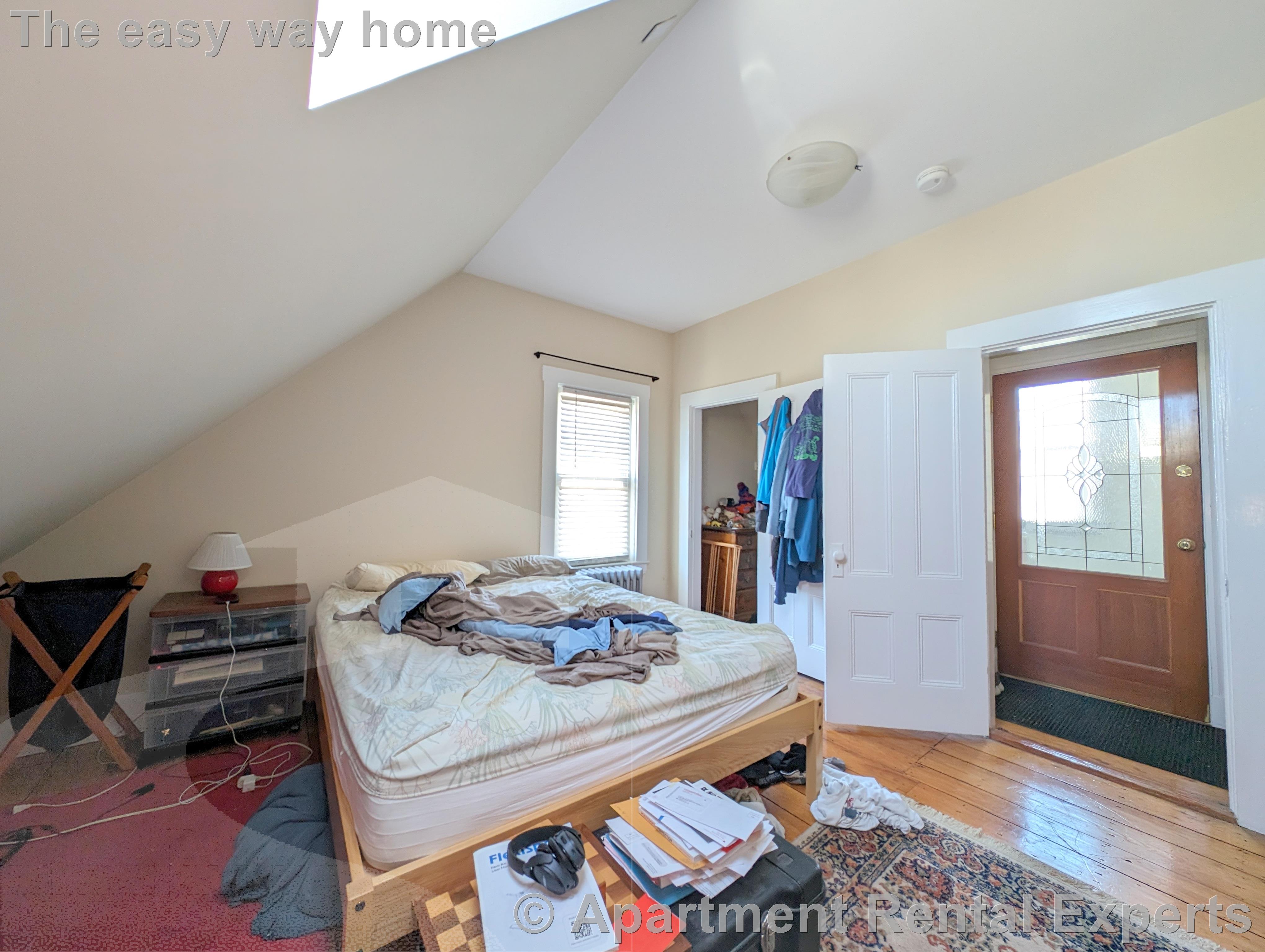 36 Orchard St, Tufts