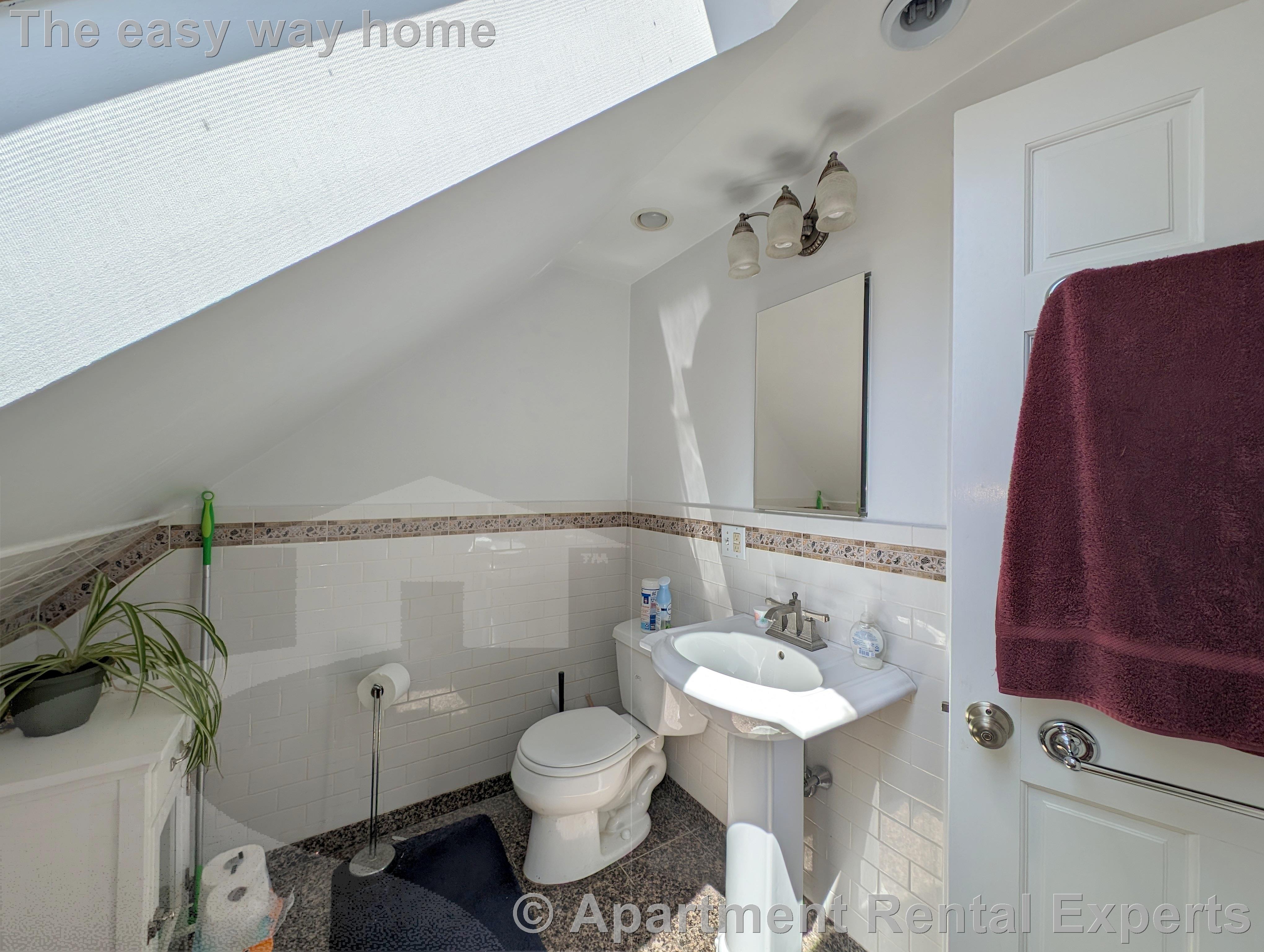 36 Orchard St, Tufts