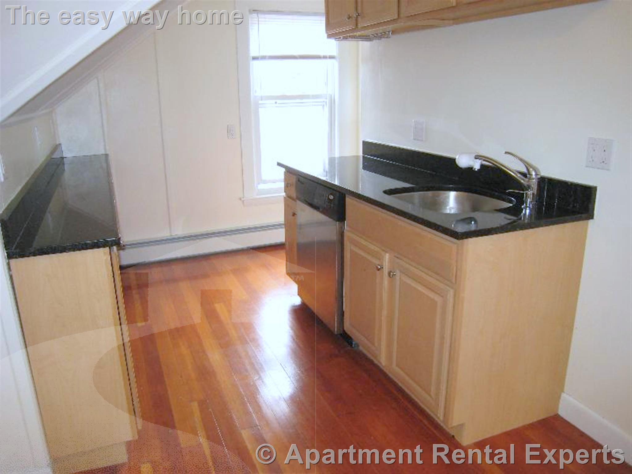 17-19 Cutter Ave, Davis Square