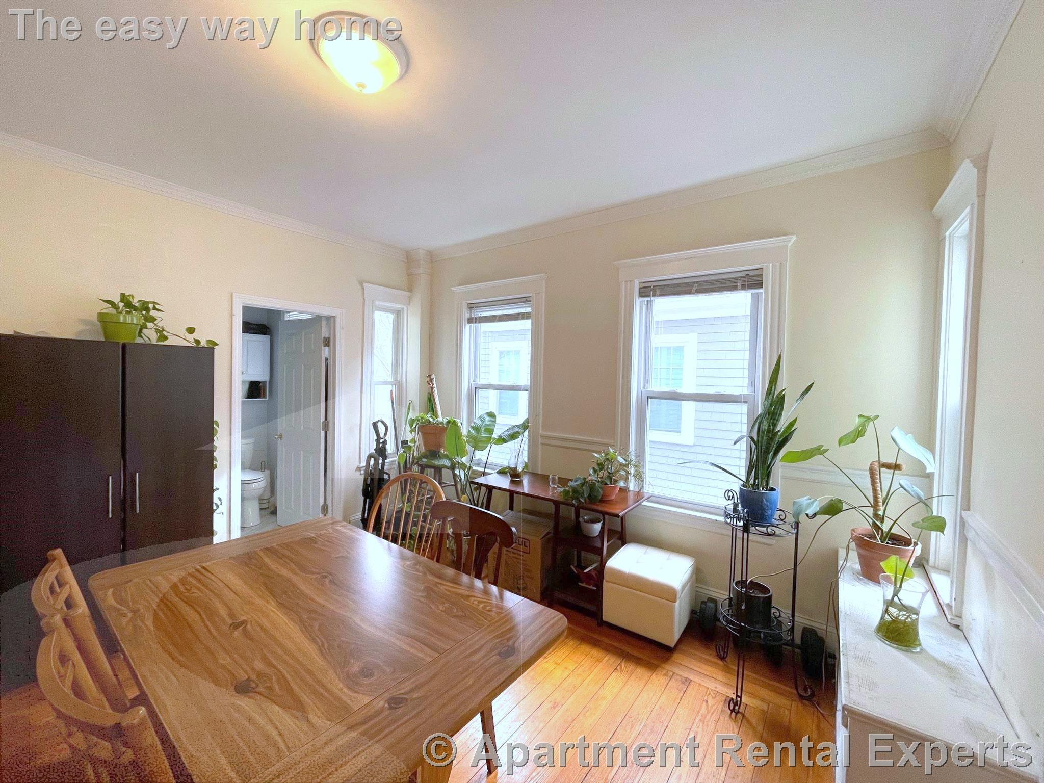 57 Simpson Ave, Davis Square