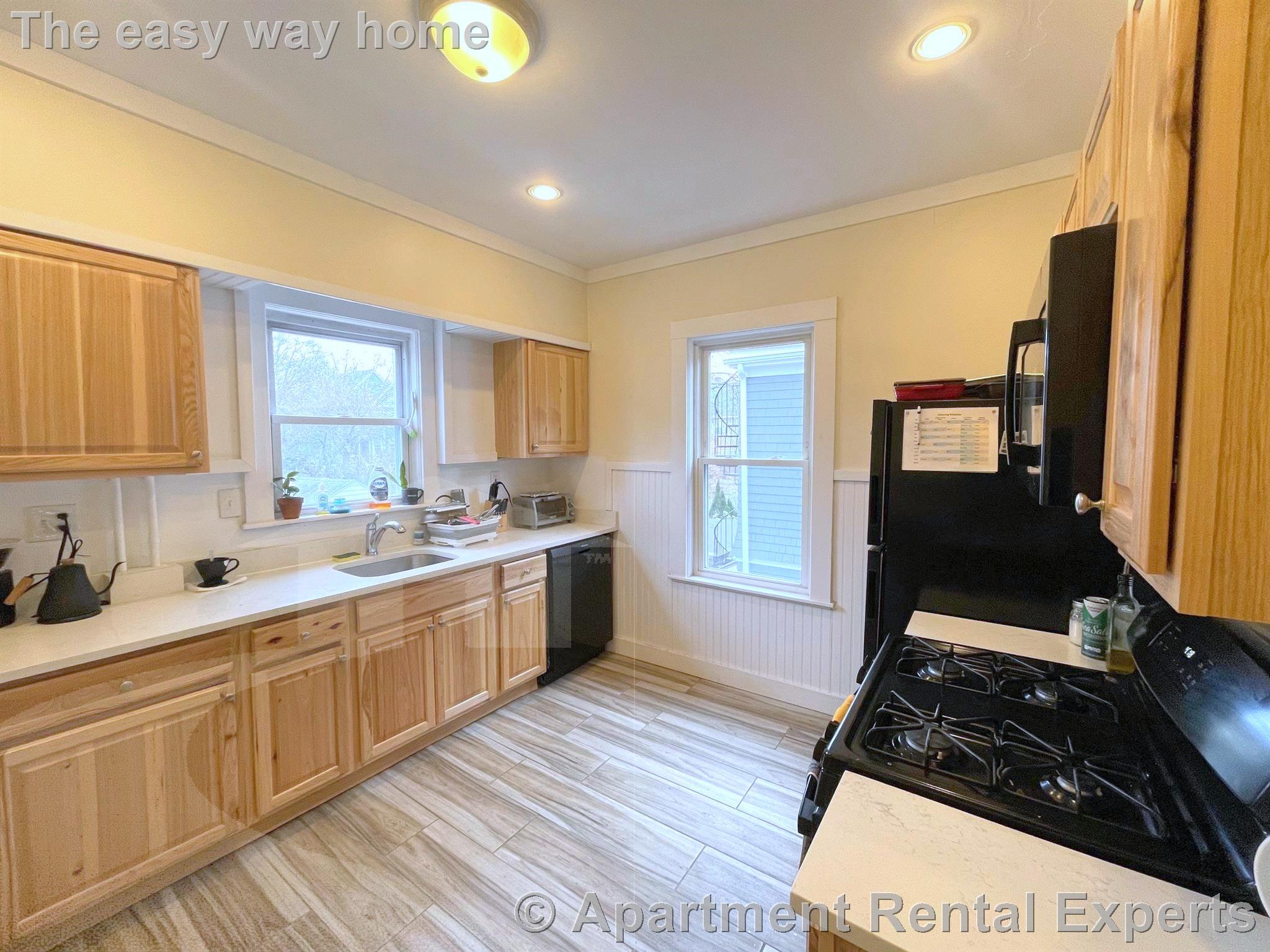 57 Simpson Ave, Davis Square