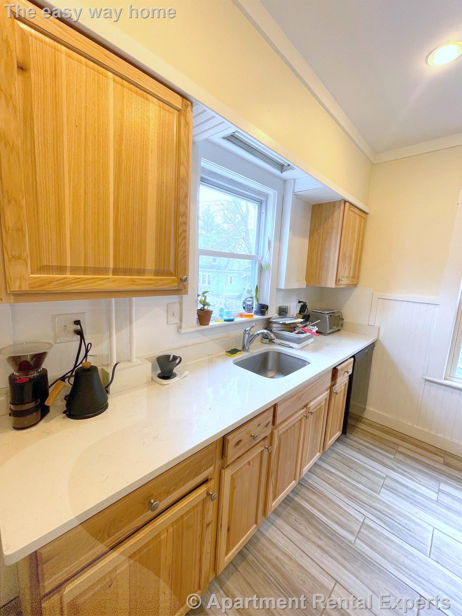 57 Simpson Ave, Davis Square