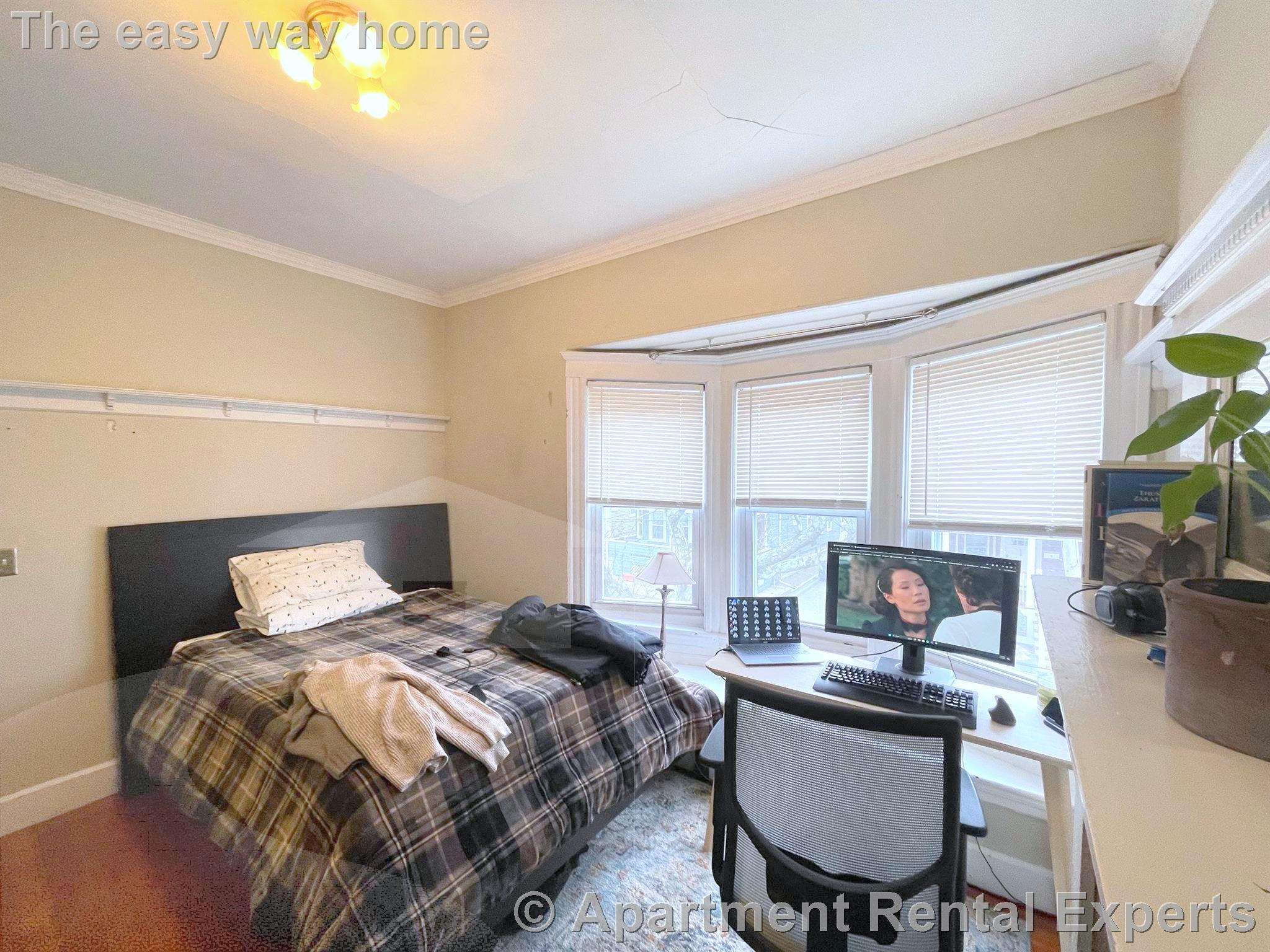 57 Simpson Ave, Davis Square