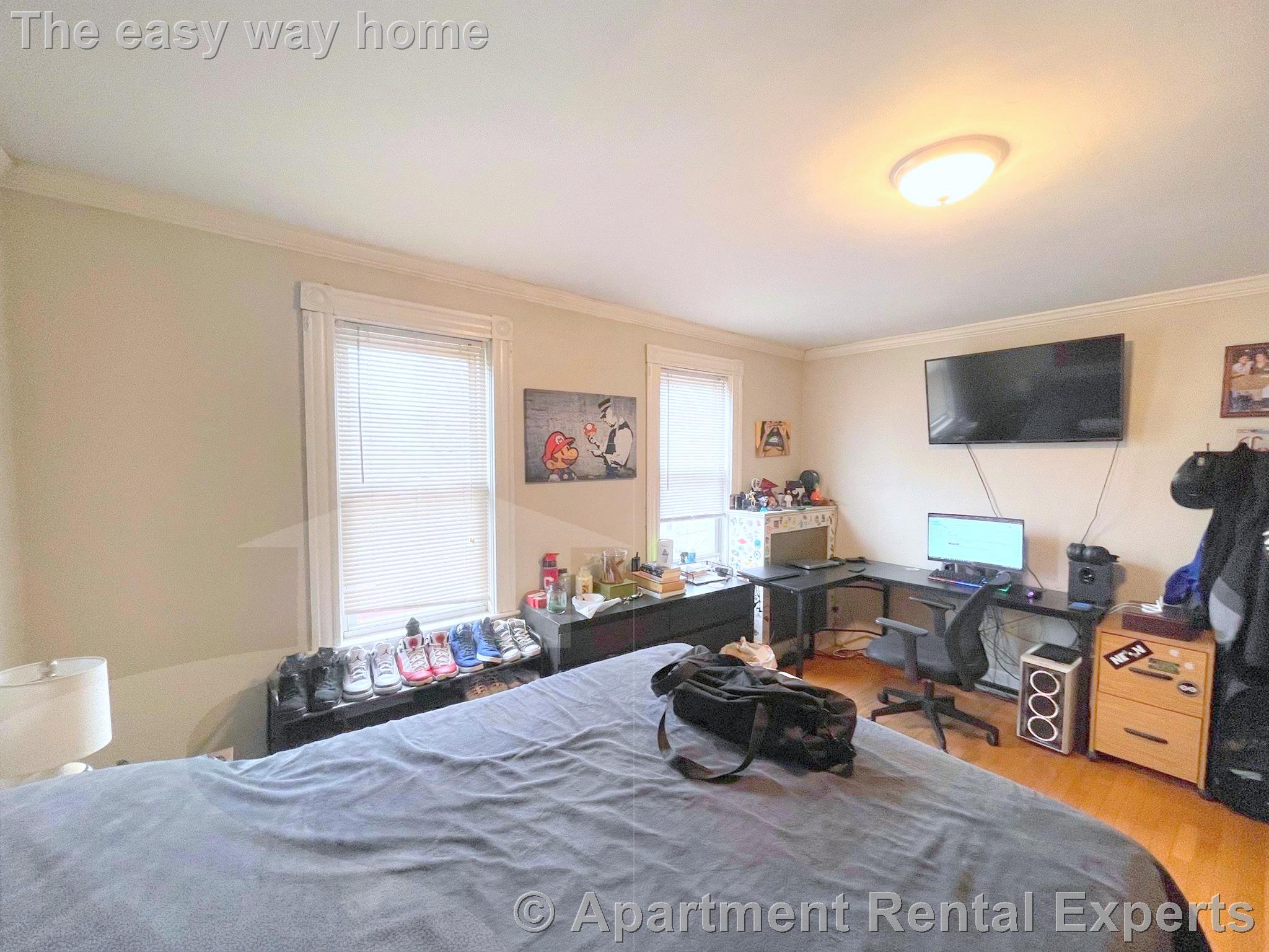 57 Simpson Ave, Davis Square