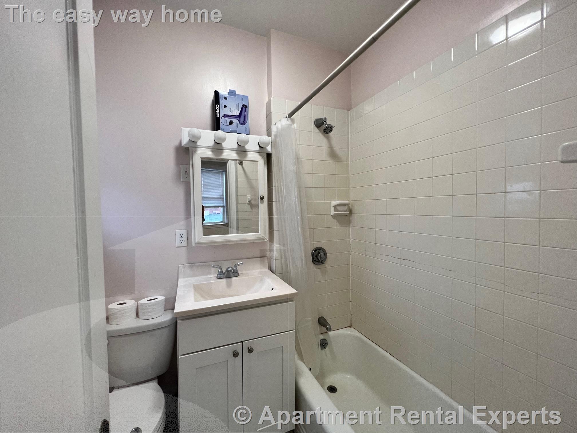 206 Massachusetts Ave, East Arlington