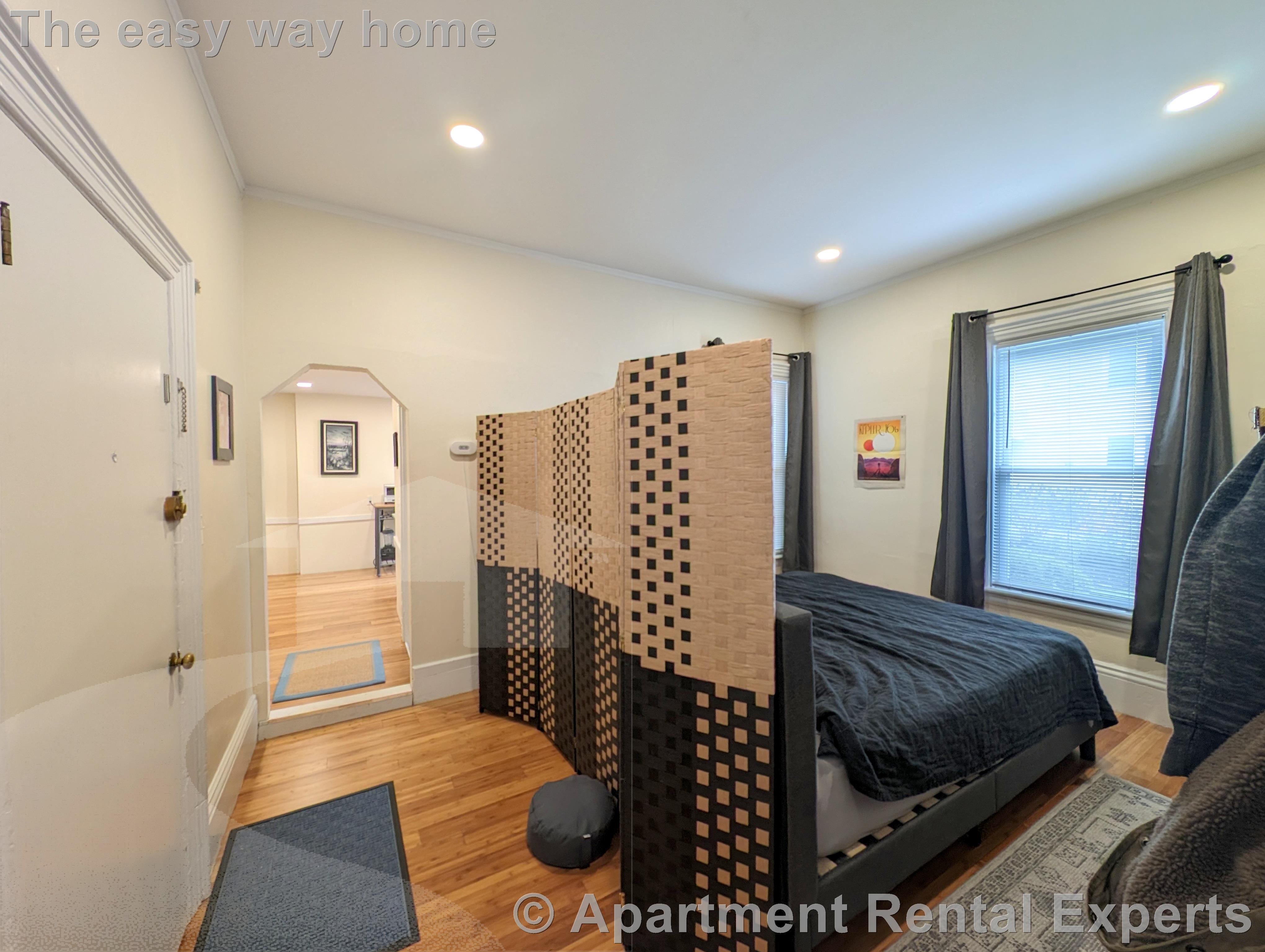 19 Cameron Ave, Davis Square