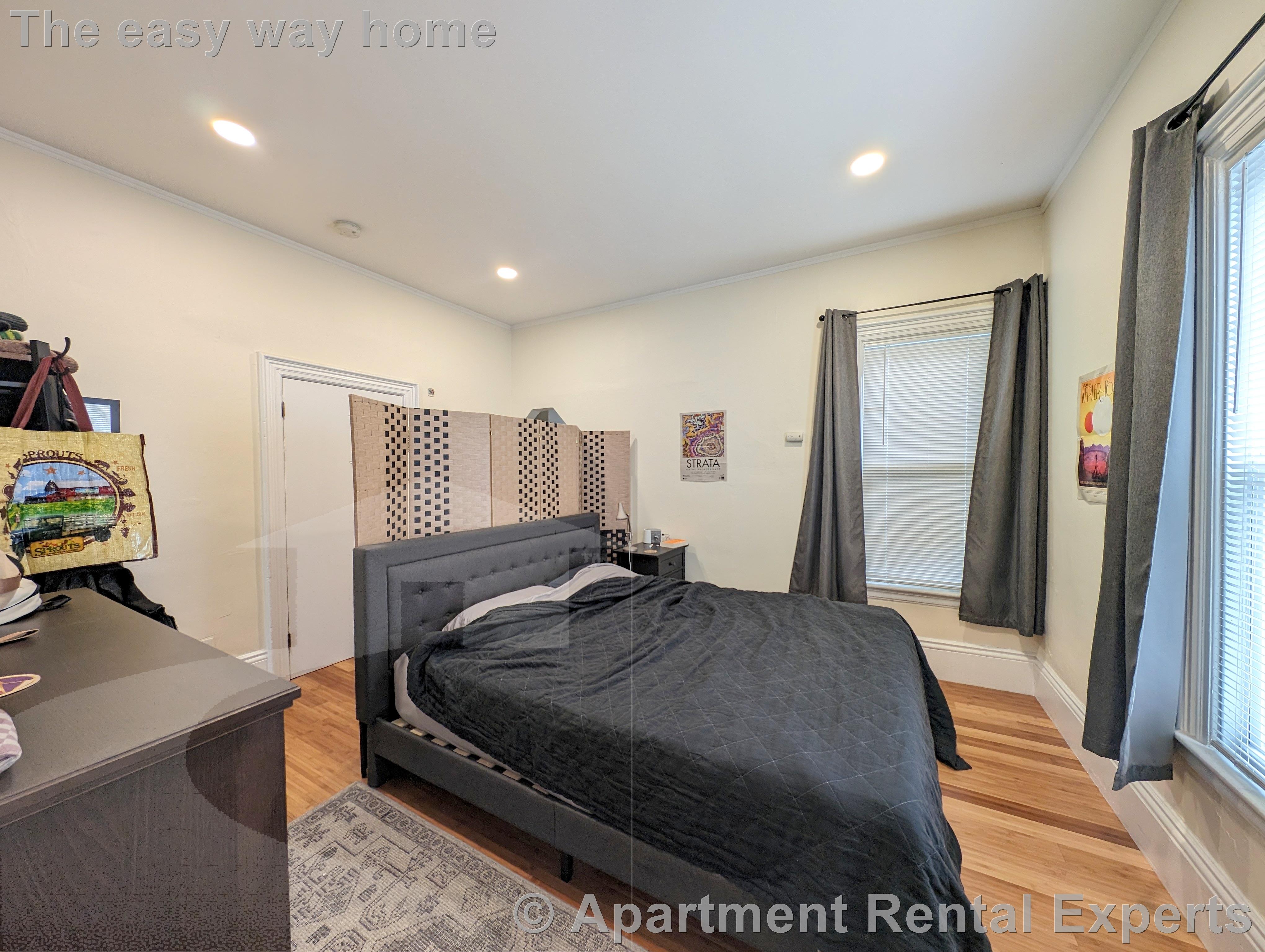 19 Cameron Ave, Davis Square