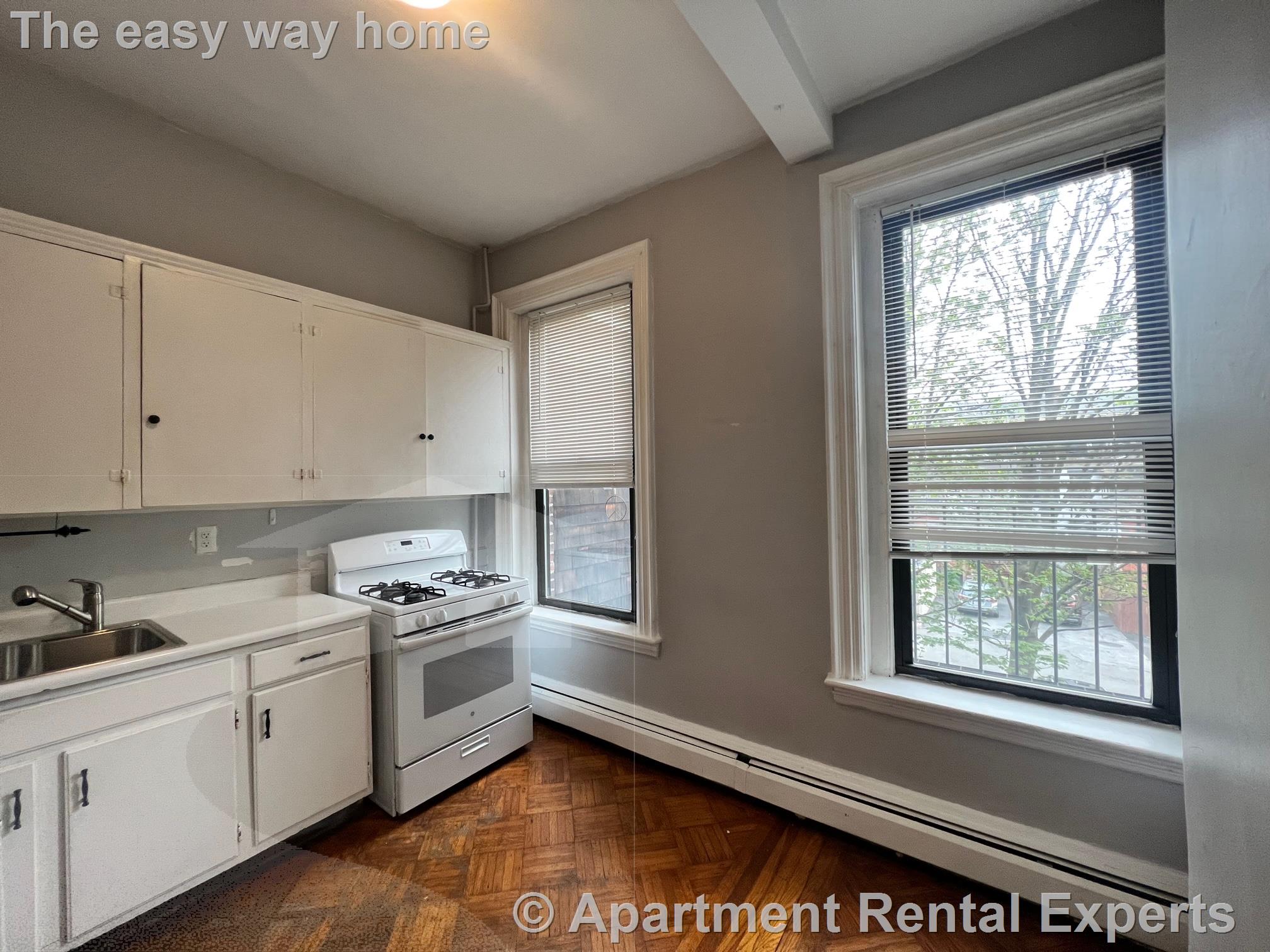 61 Adams St, Winter Hill