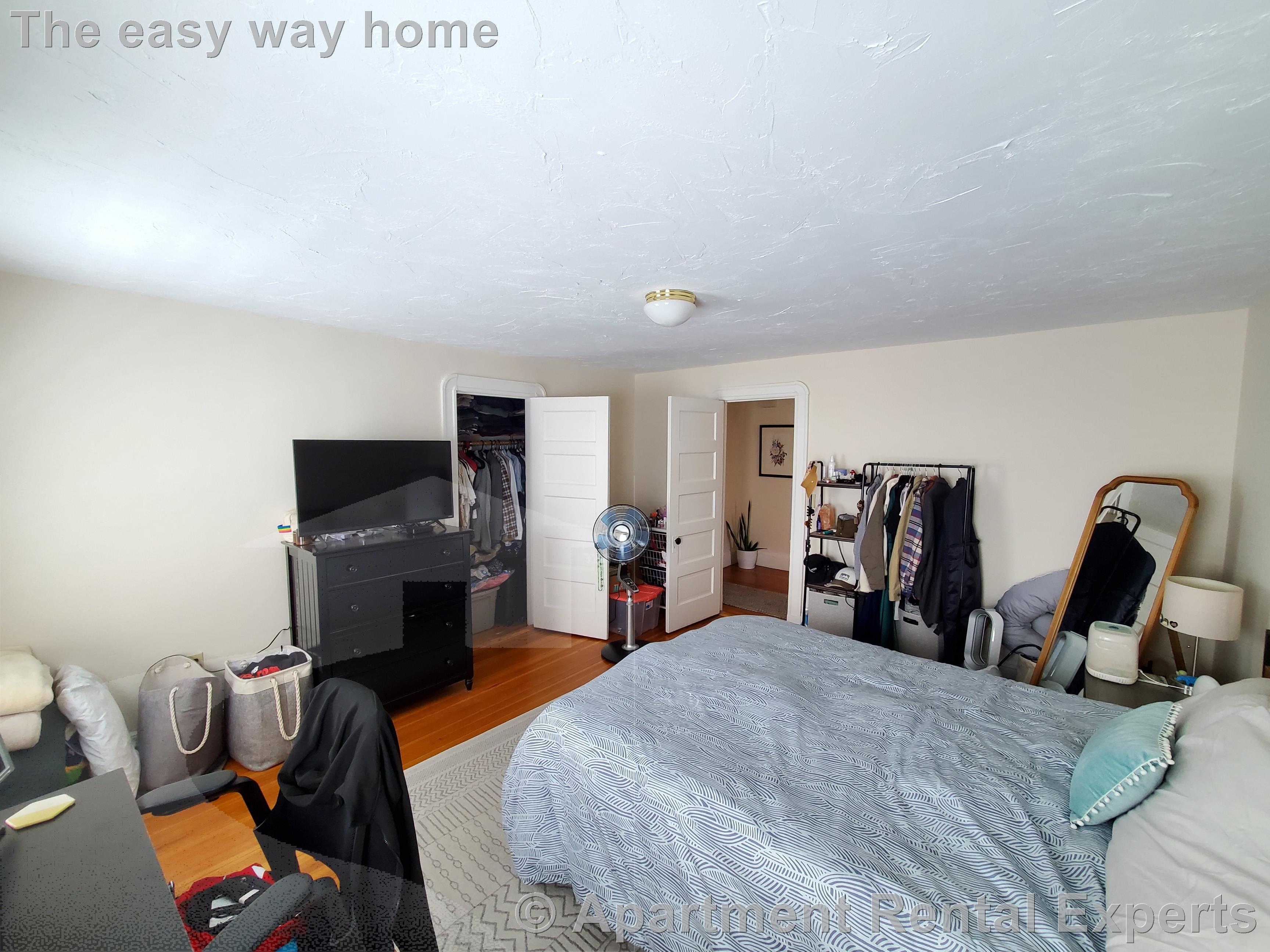 52 Simpson Ave, Davis Square