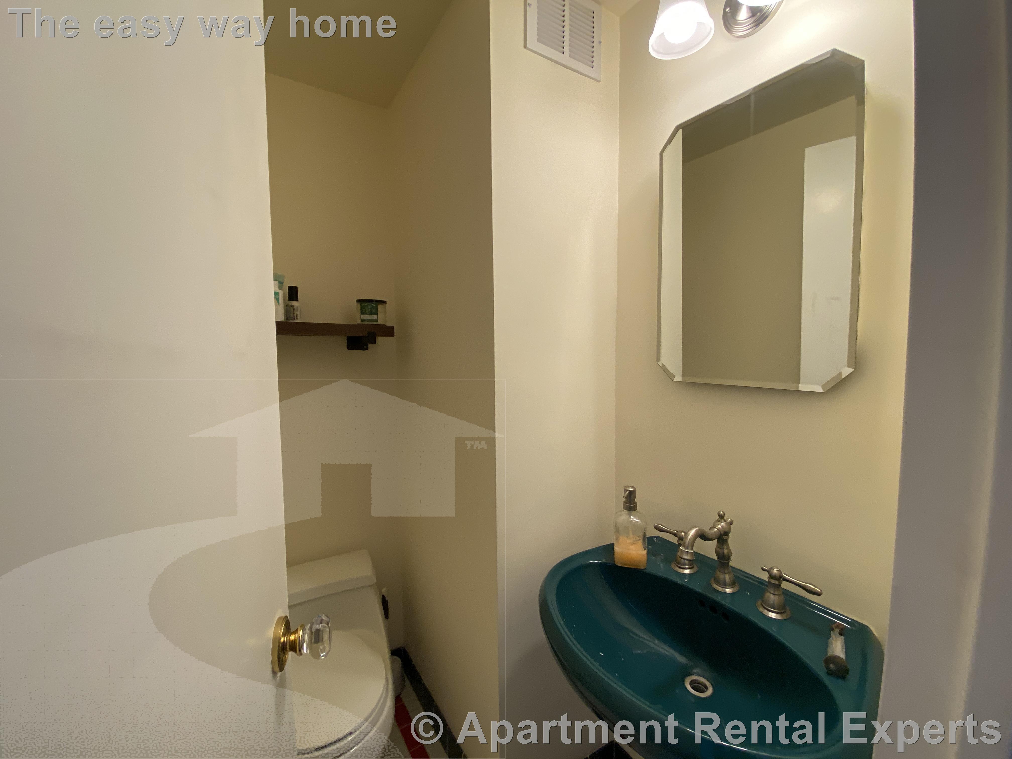 1105 Massachusetts Ave, Harvard Square