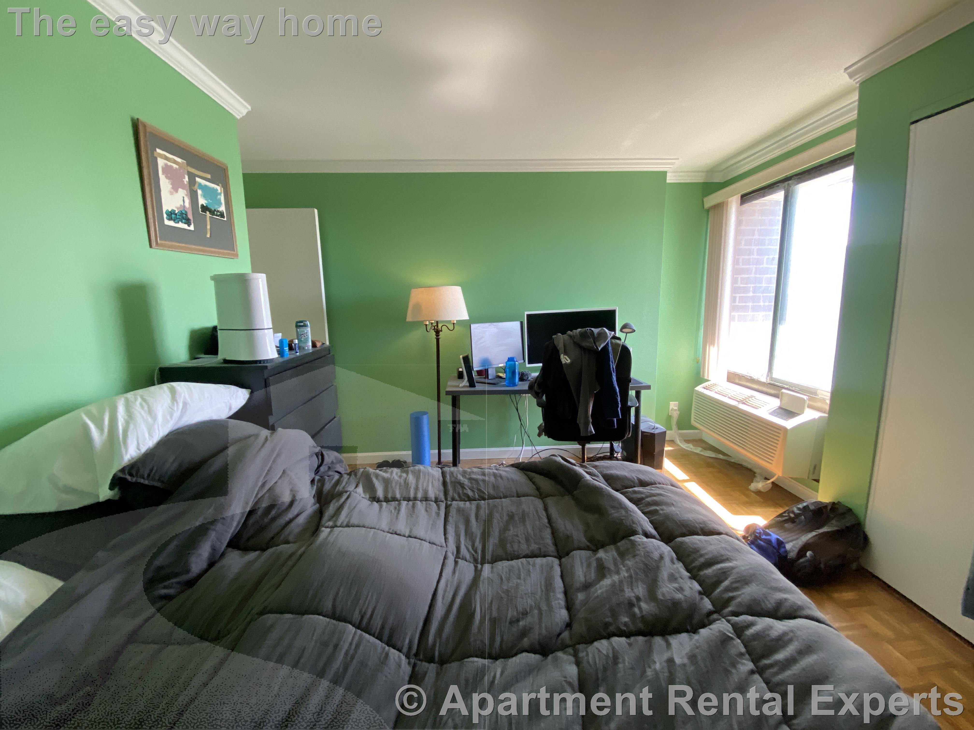 1105 Massachusetts Ave, Harvard Square