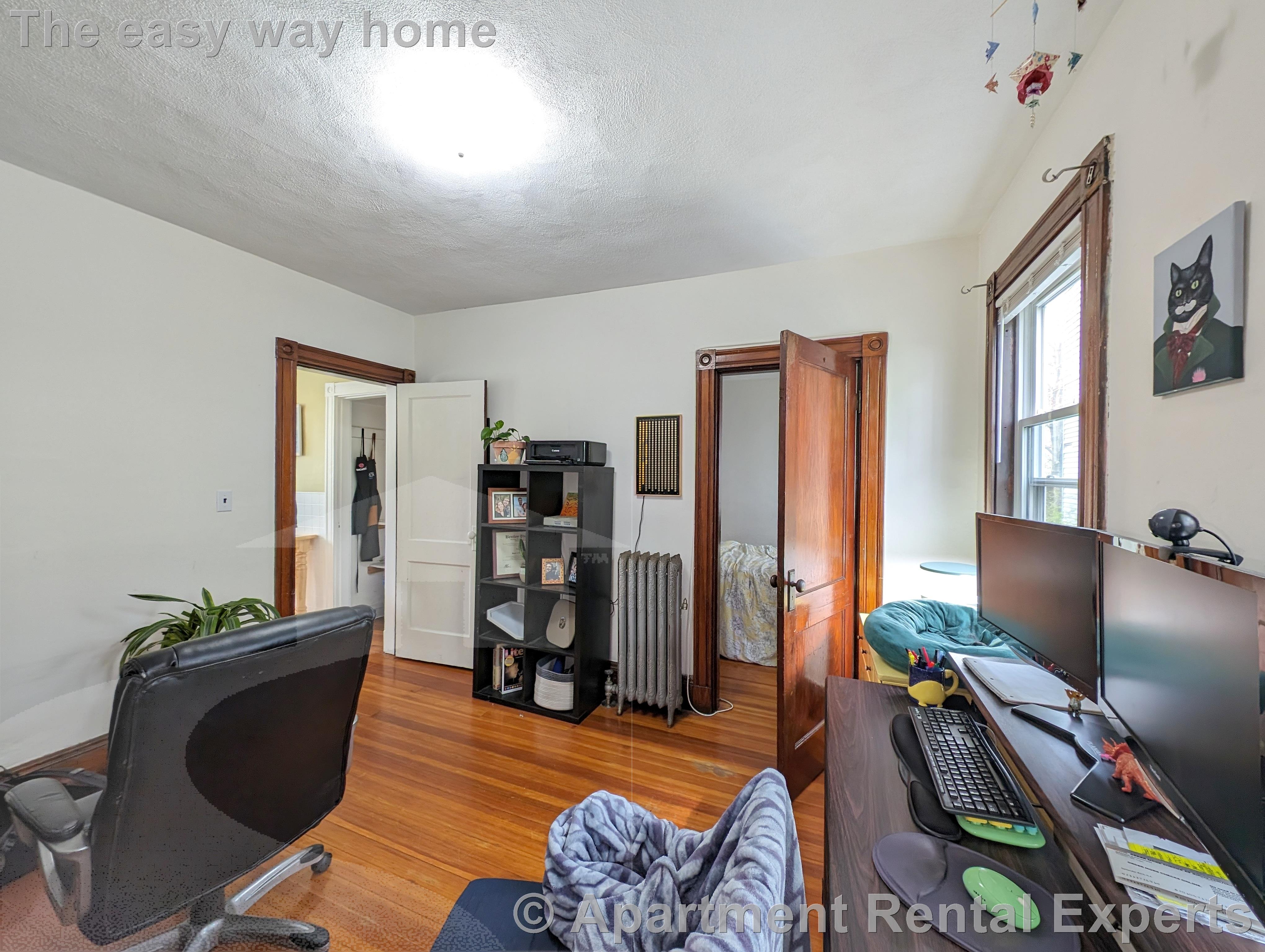 1 Russell Rd, Teele Square