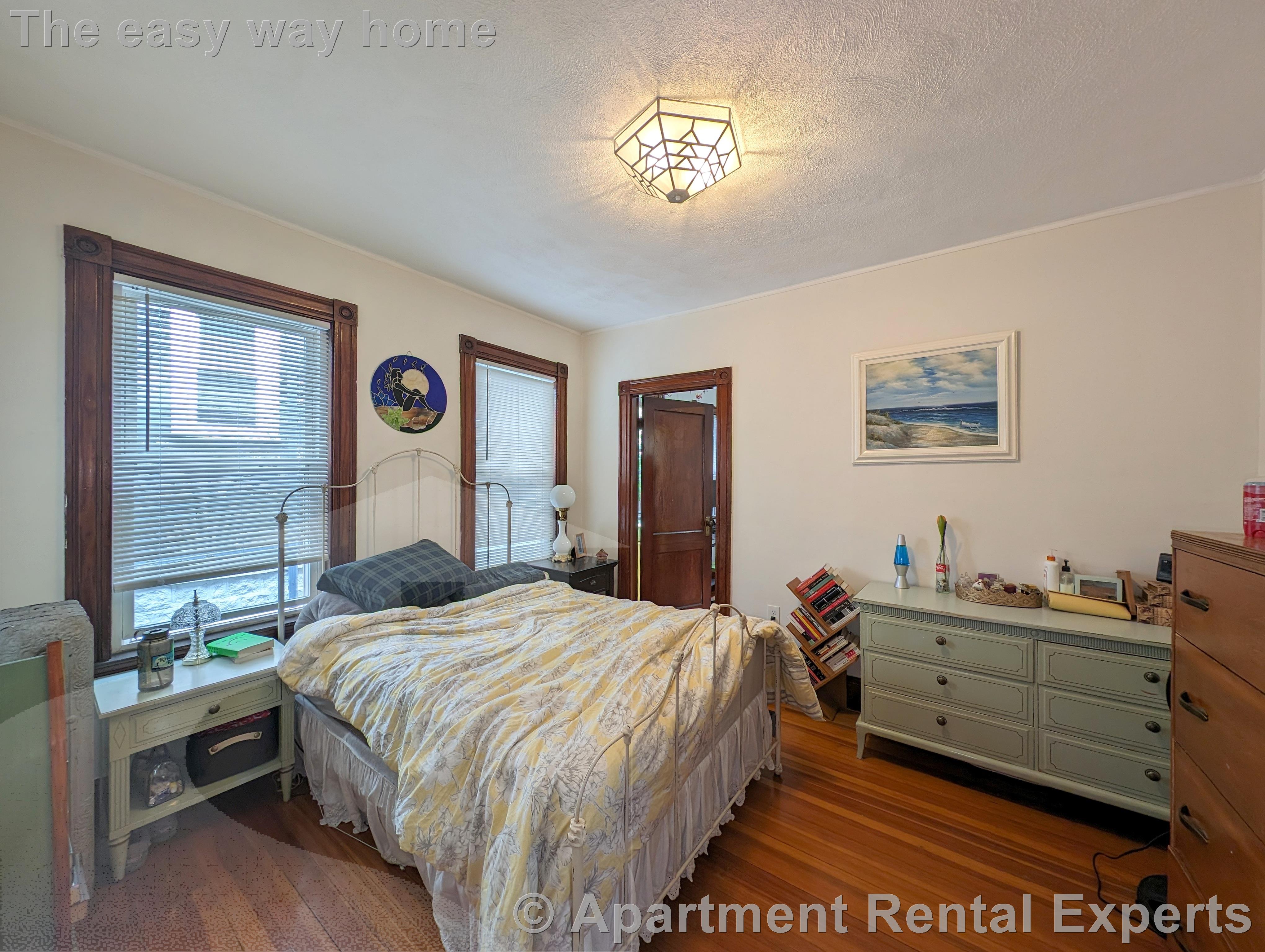 1 Russell Rd, Teele Square