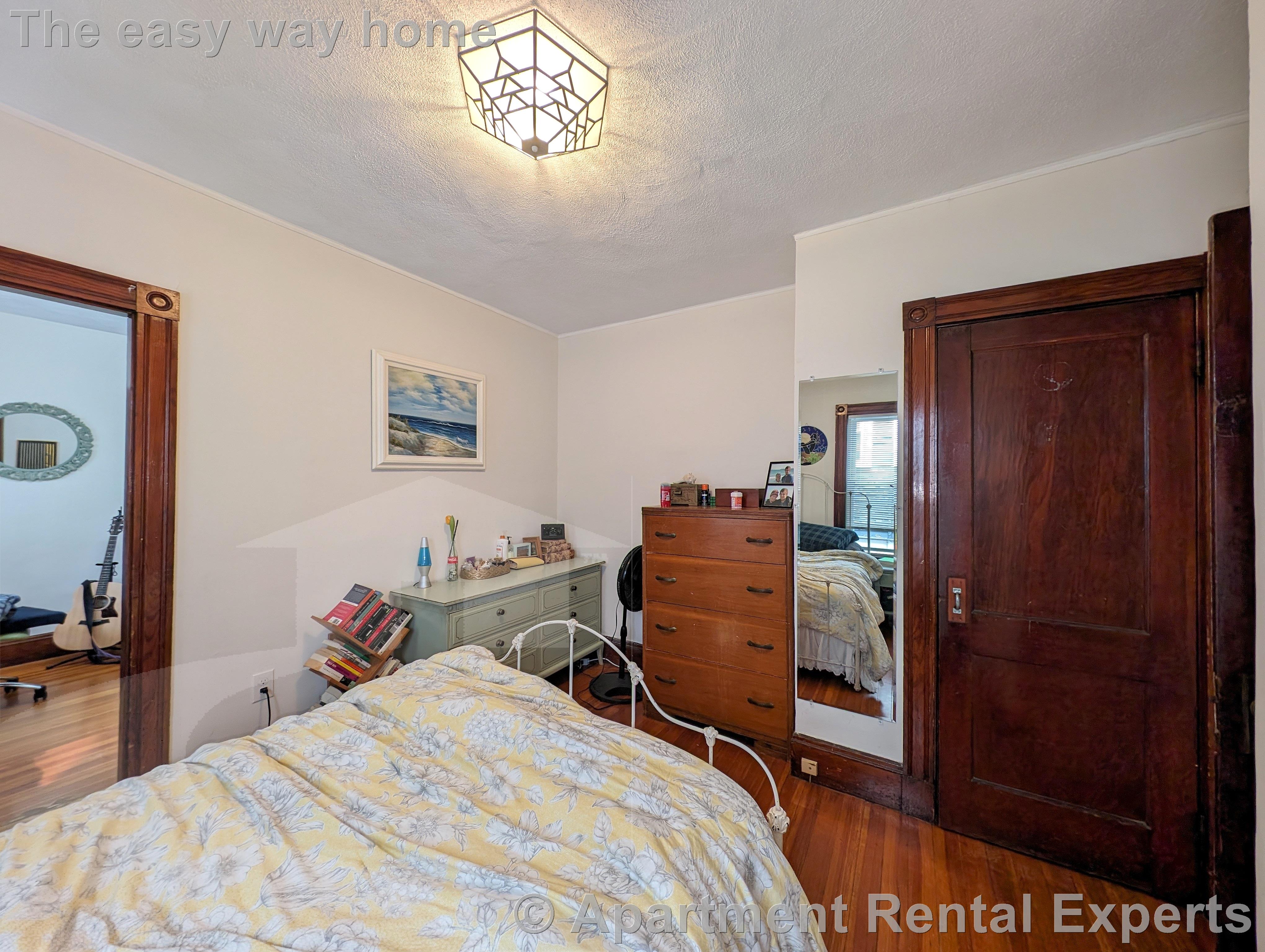 1 Russell Rd, Teele Square